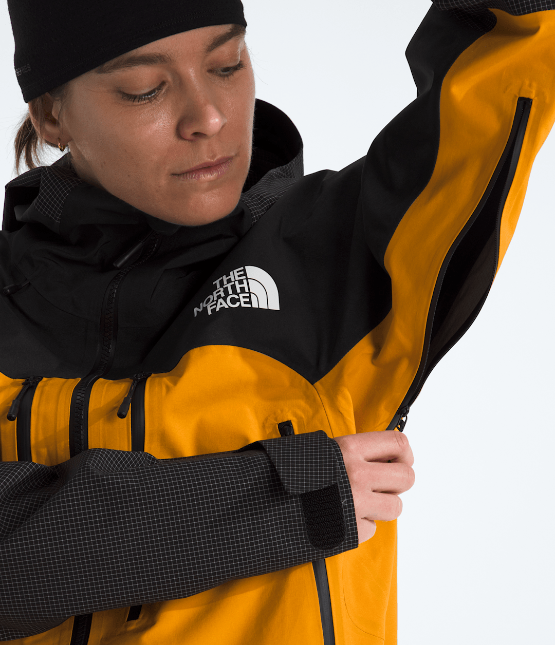 The North Face Women’s Summit Series Mountain GORE-TEX® Pro Jacket