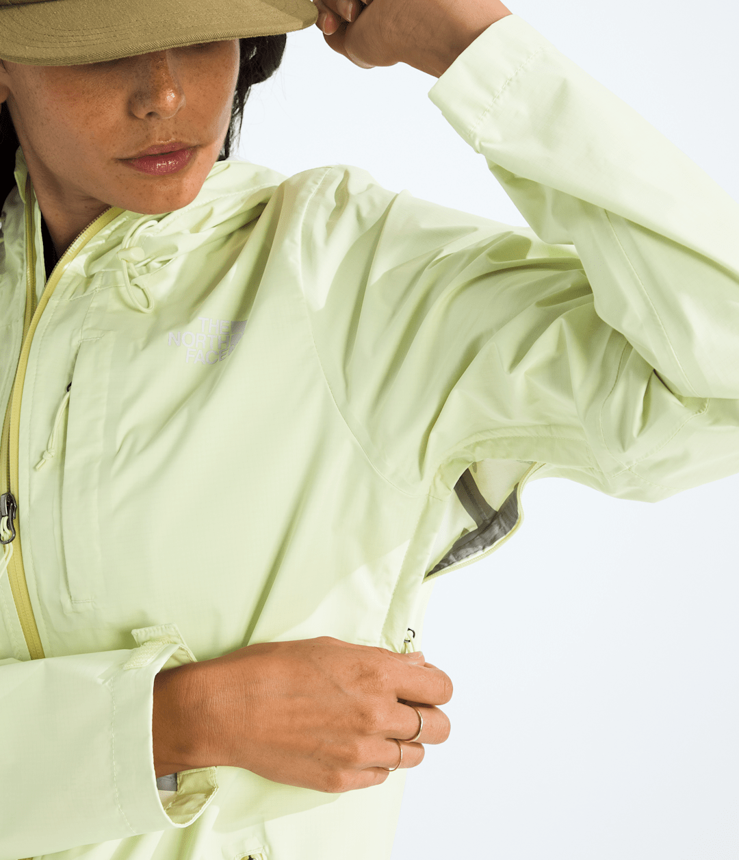 The North Face Women’s Alta Vista Rain Jacket