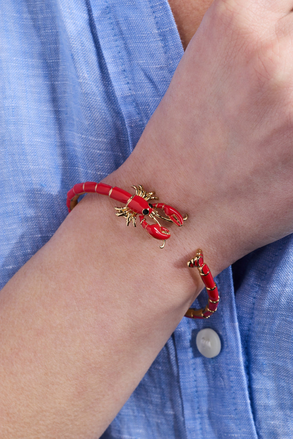 Lobster Boil Hinged Cuff Gold | Alex and Ani