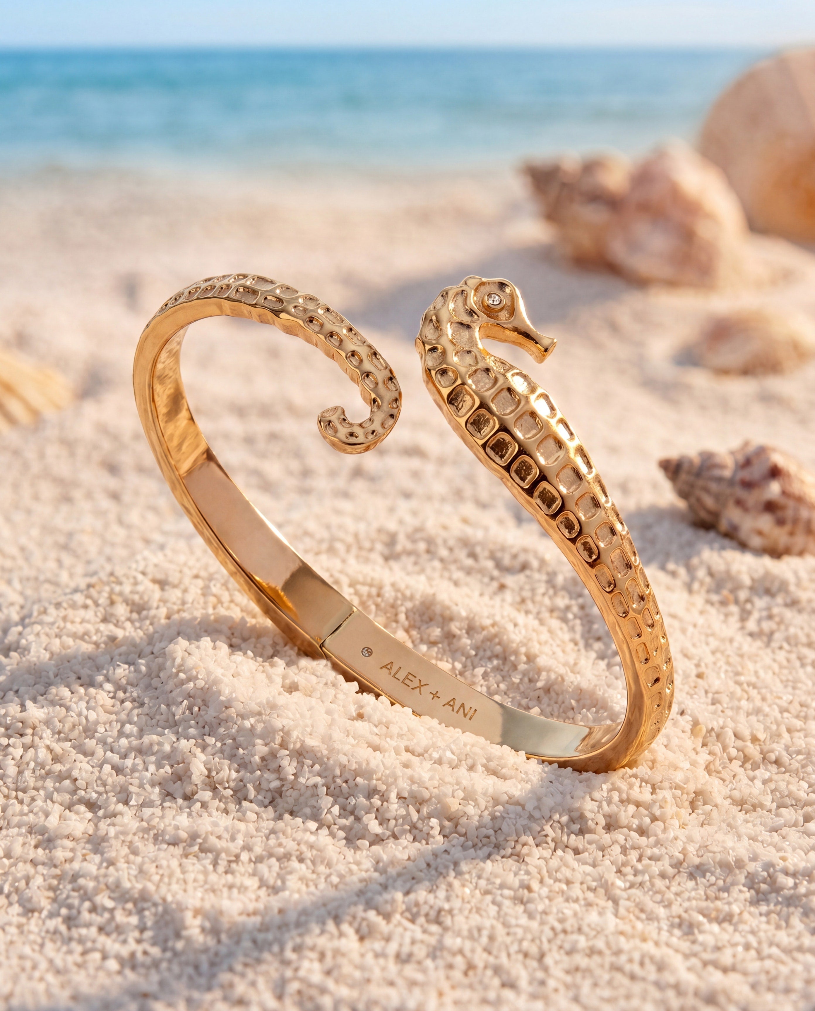 Seahorse Bypass Cuff Gold | Alex and Ani