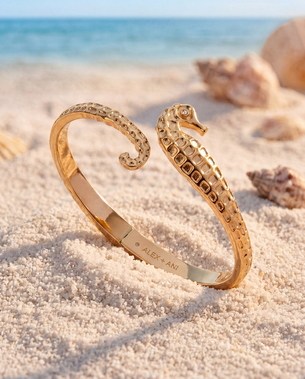 Seahorse Bypass Cuff Gold | Alex and Ani