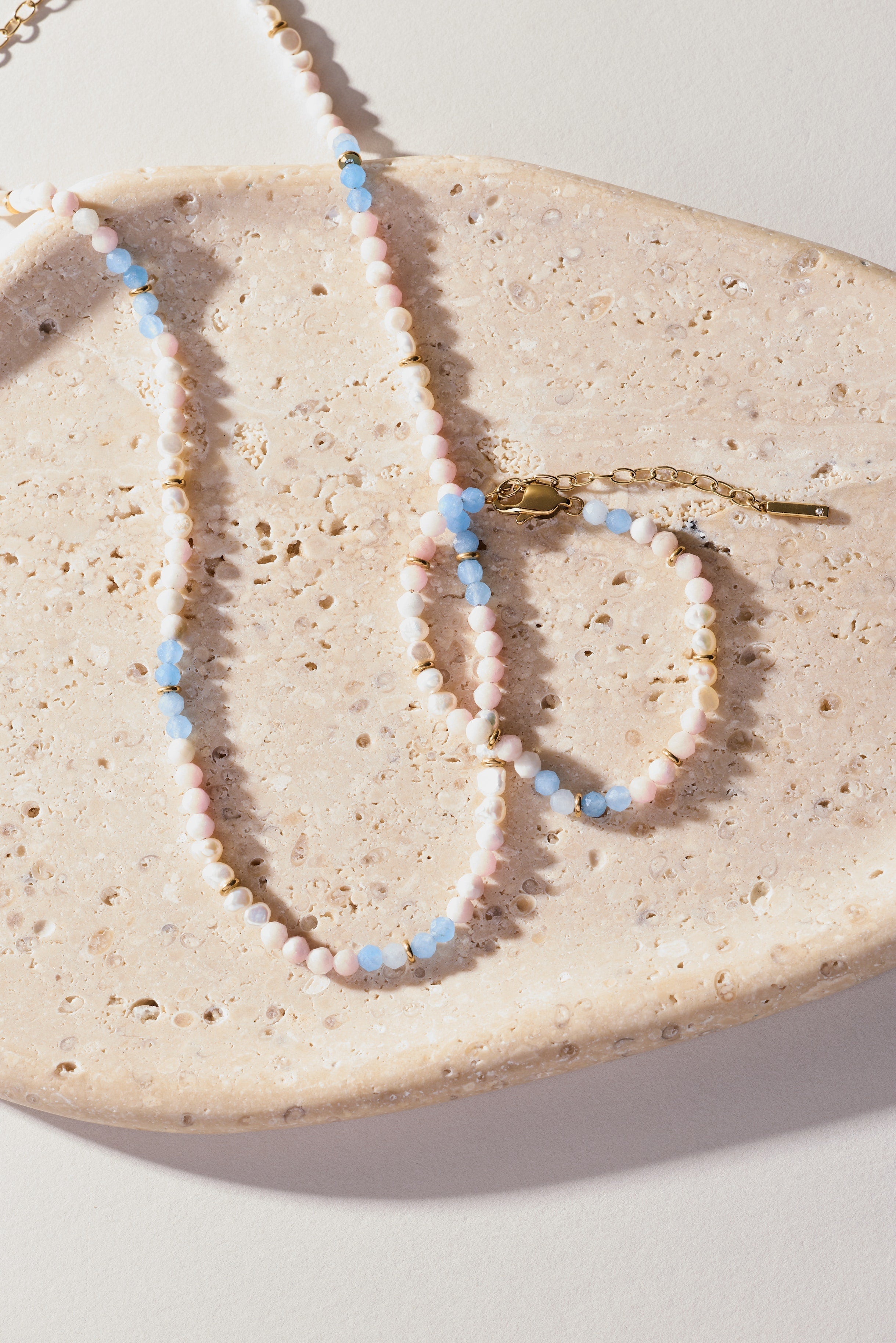 Sandy Peach Ombre Semi-Precious Beaded Necklace Stainless Steel Gold | Alex and Ani