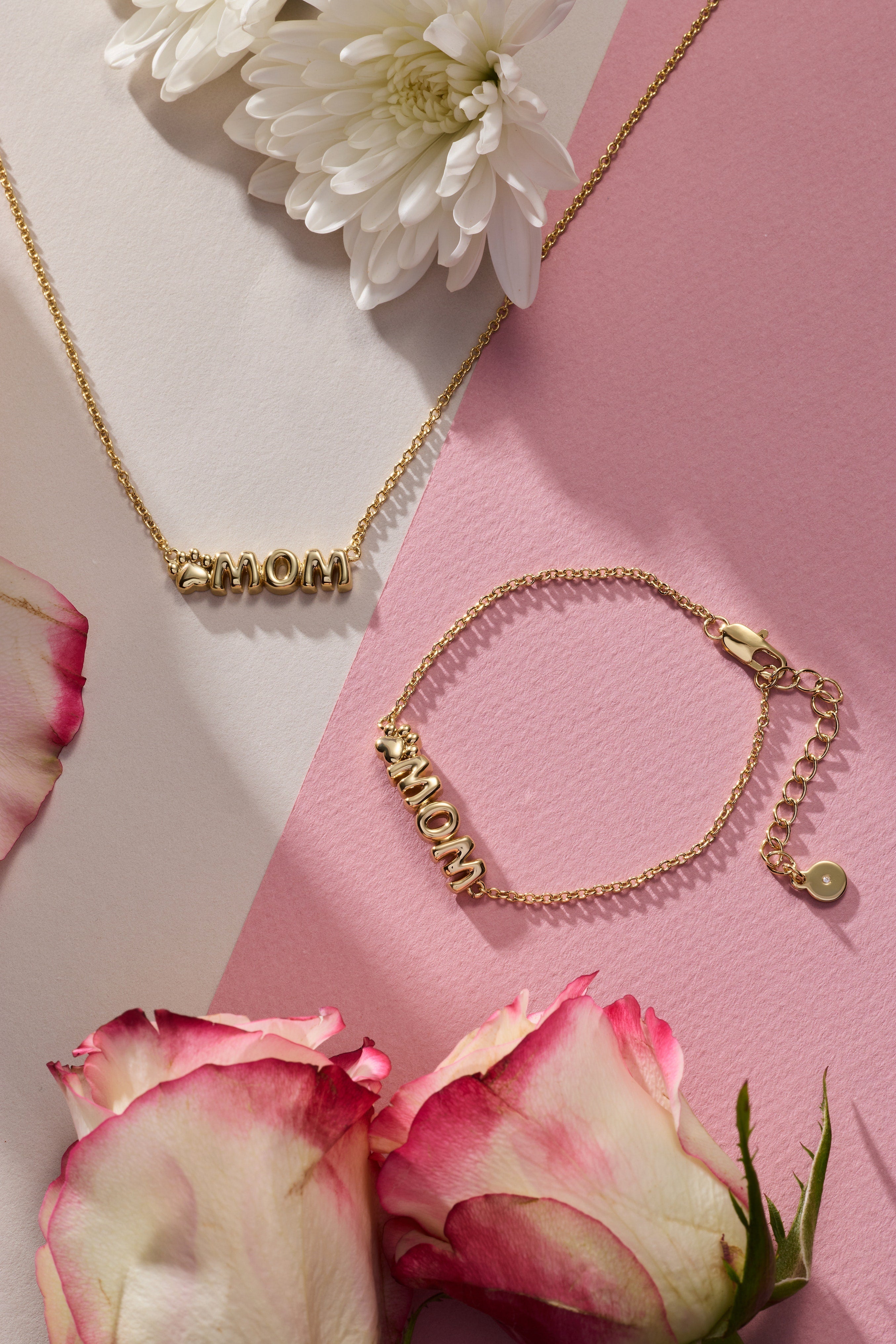 Pet Mom Nameplate Necklace Gold | Alex and Ani