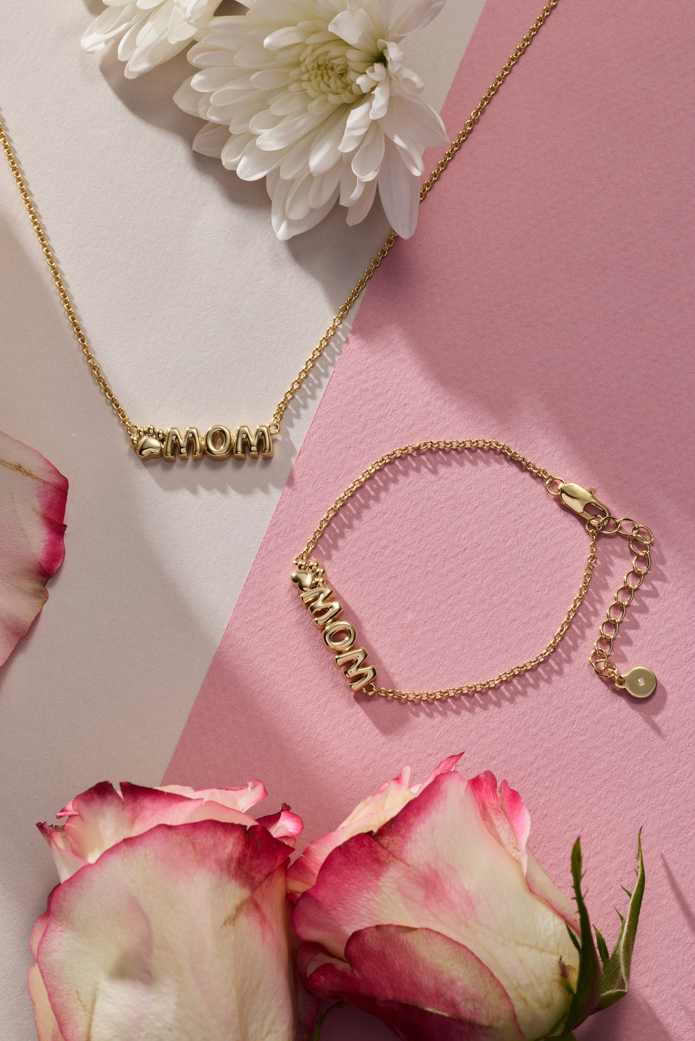 Pet Mom Nameplate Necklace Gold | Alex and Ani