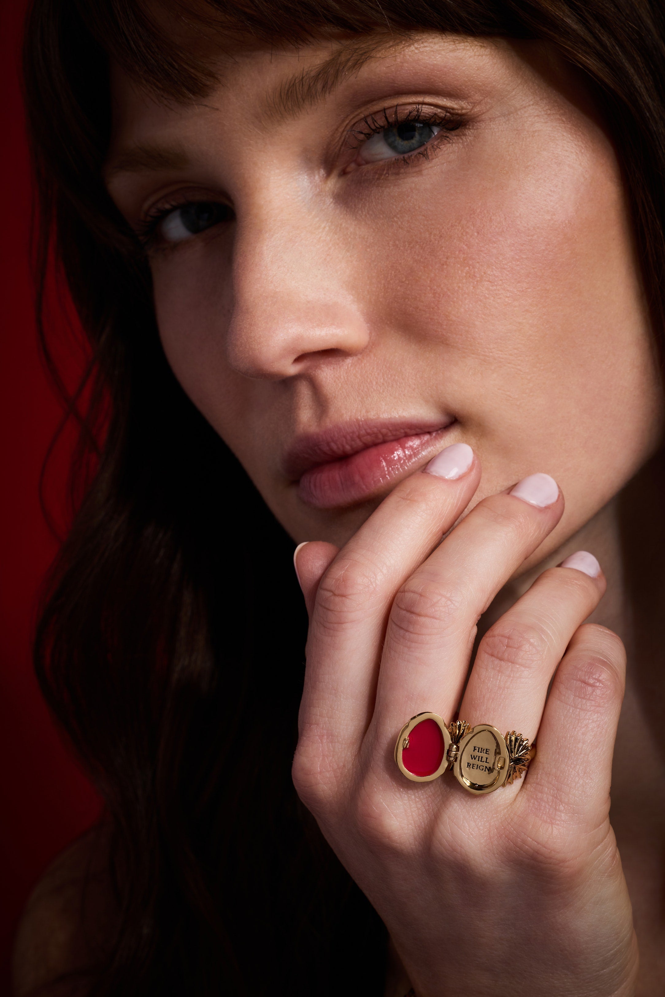 HOUSE OF THE DRAGON™ 'Fire Will Reign' Dragon Egg Locket Ring Gold | Alex and Ani