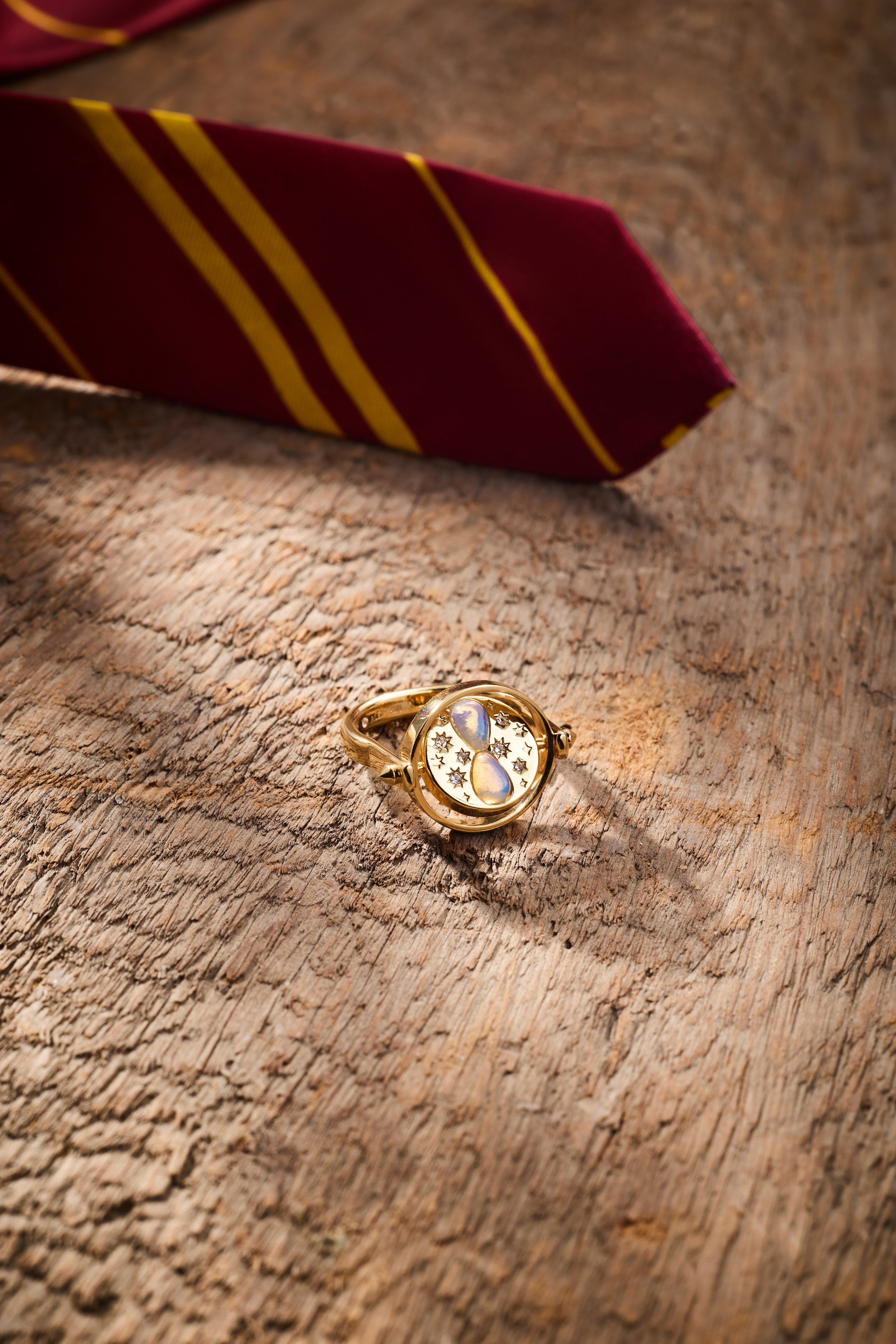 Harry Potter™ Time Turner Flip Ring Gold | Alex and Ani