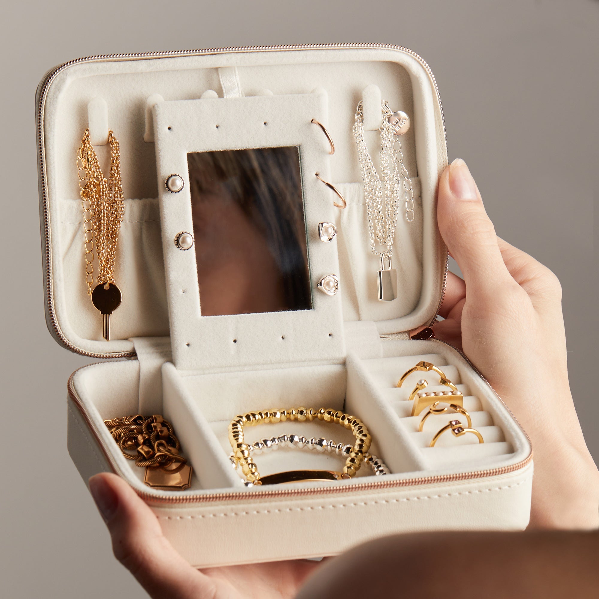 ALEX AND ANI Symbols Travel Jewelry Case White | Alex and Ani