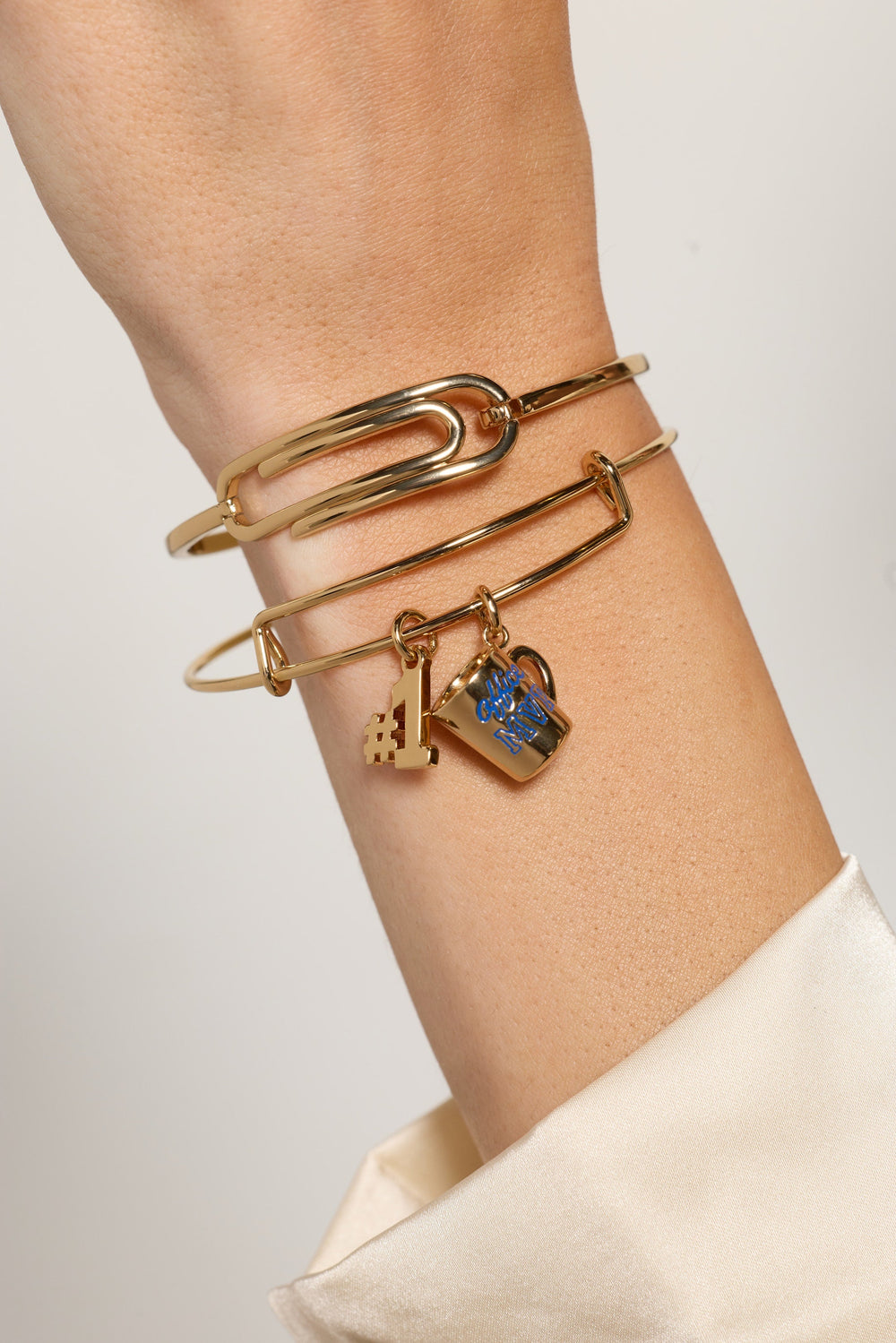 #1 'Office MVP' Mug Bangle Gold | Alex and Ani