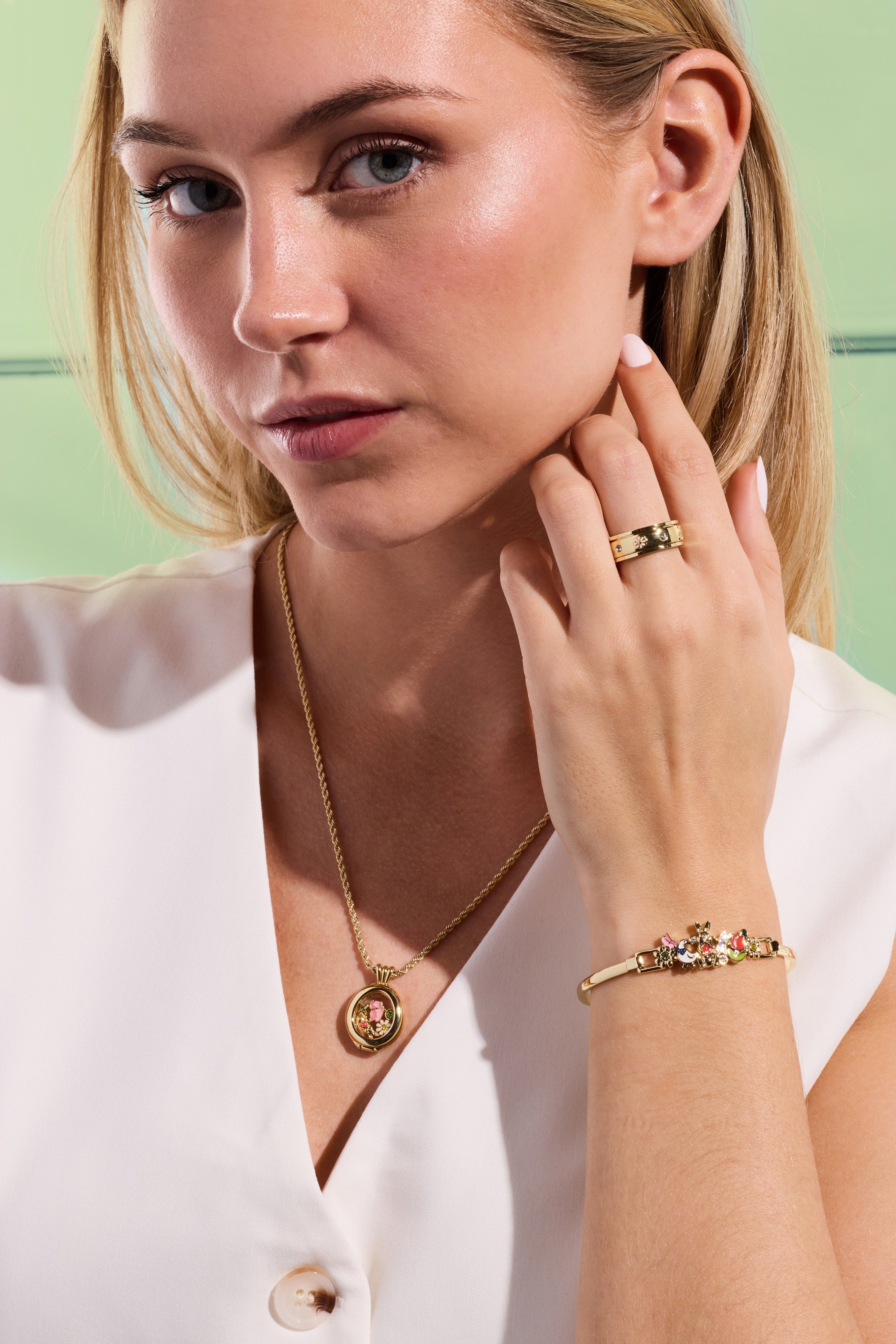 Garden Party Shaker Pendant Gold | Alex and Ani