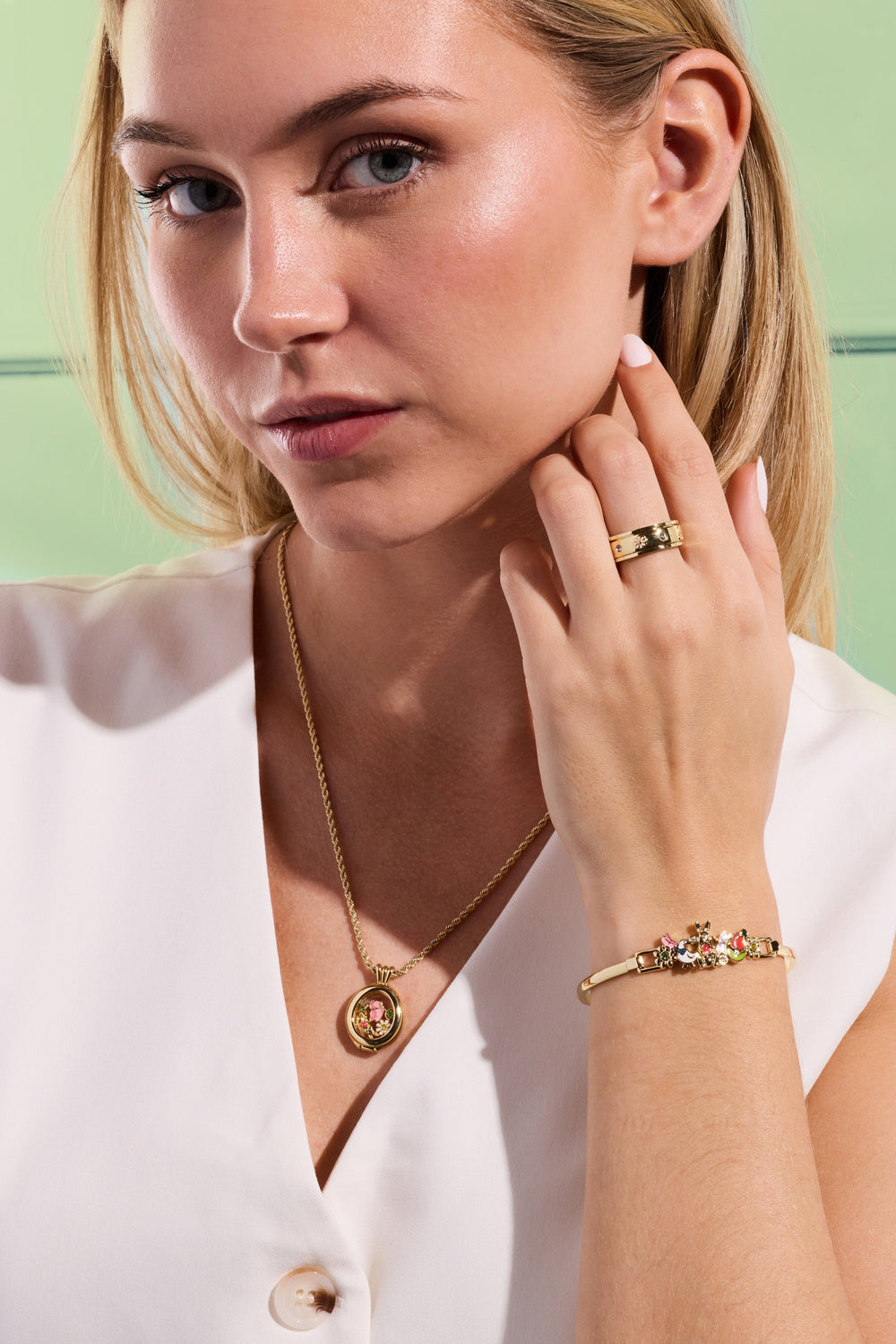 Garden Party Shaker Pendant Gold | Alex and Ani