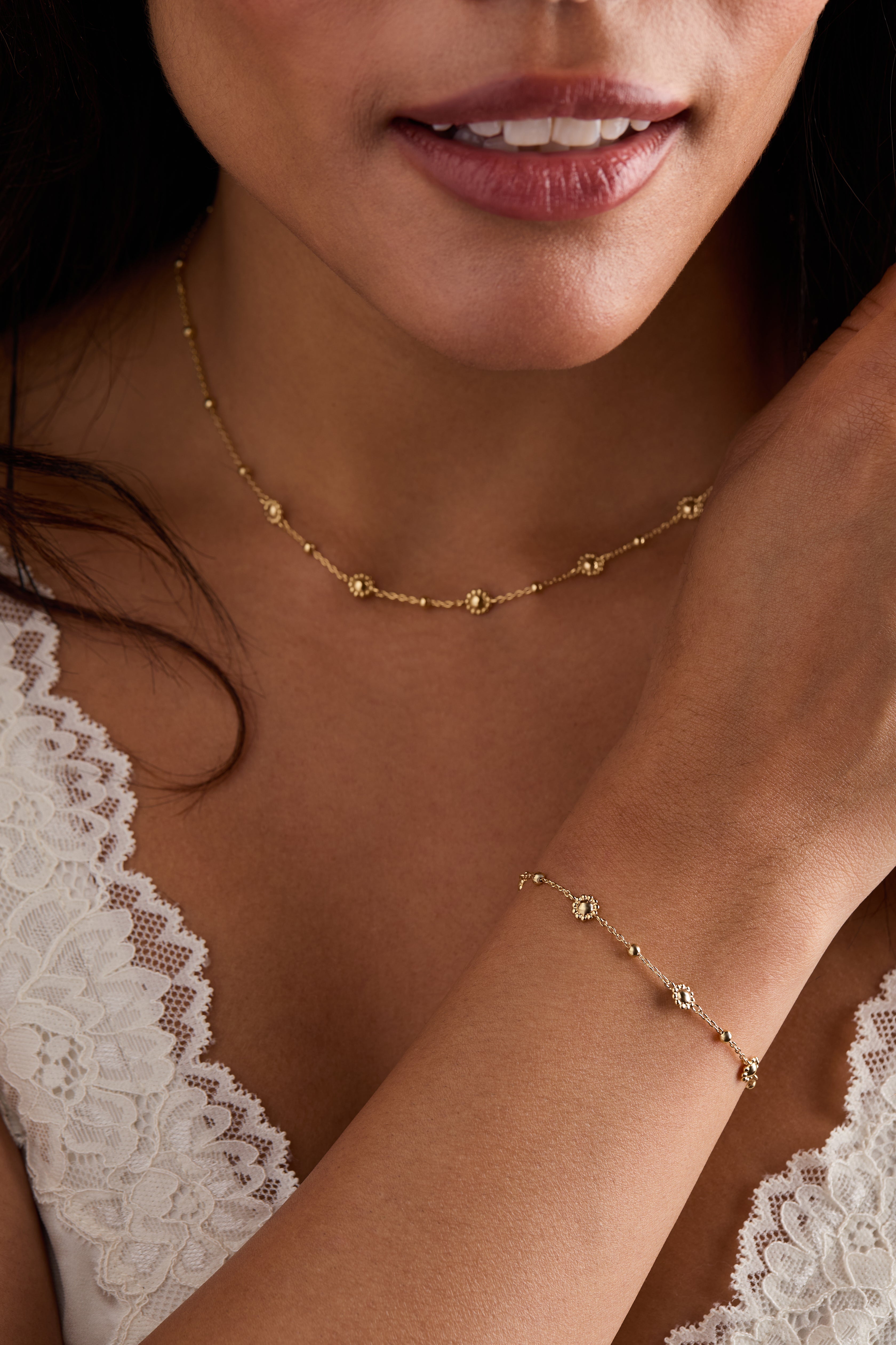 Floret Chain Bracelet Gold | Alex and Ani