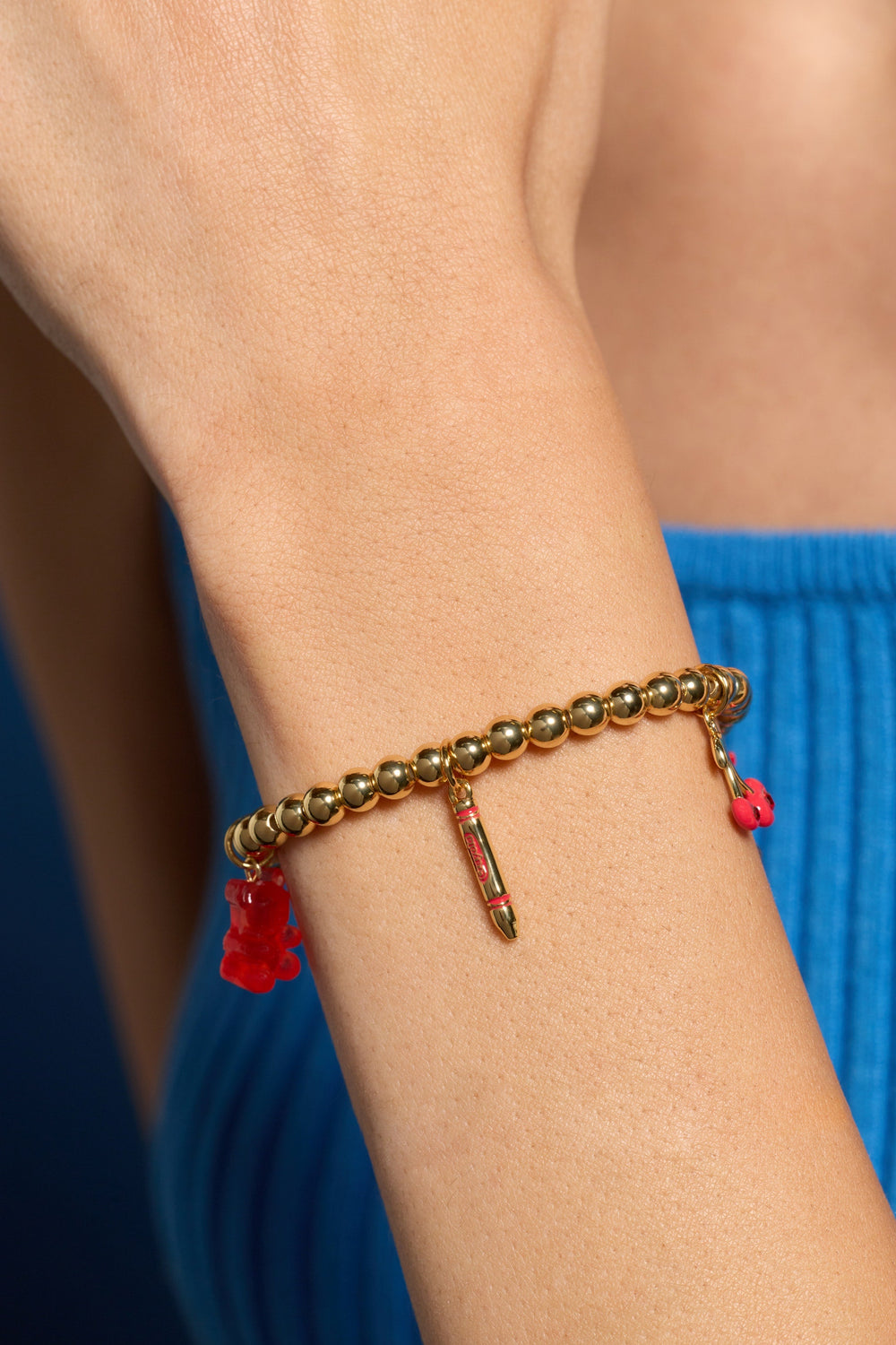 Crayola Scarlet Charm Stretch Bracelet Silver | Alex and Ani