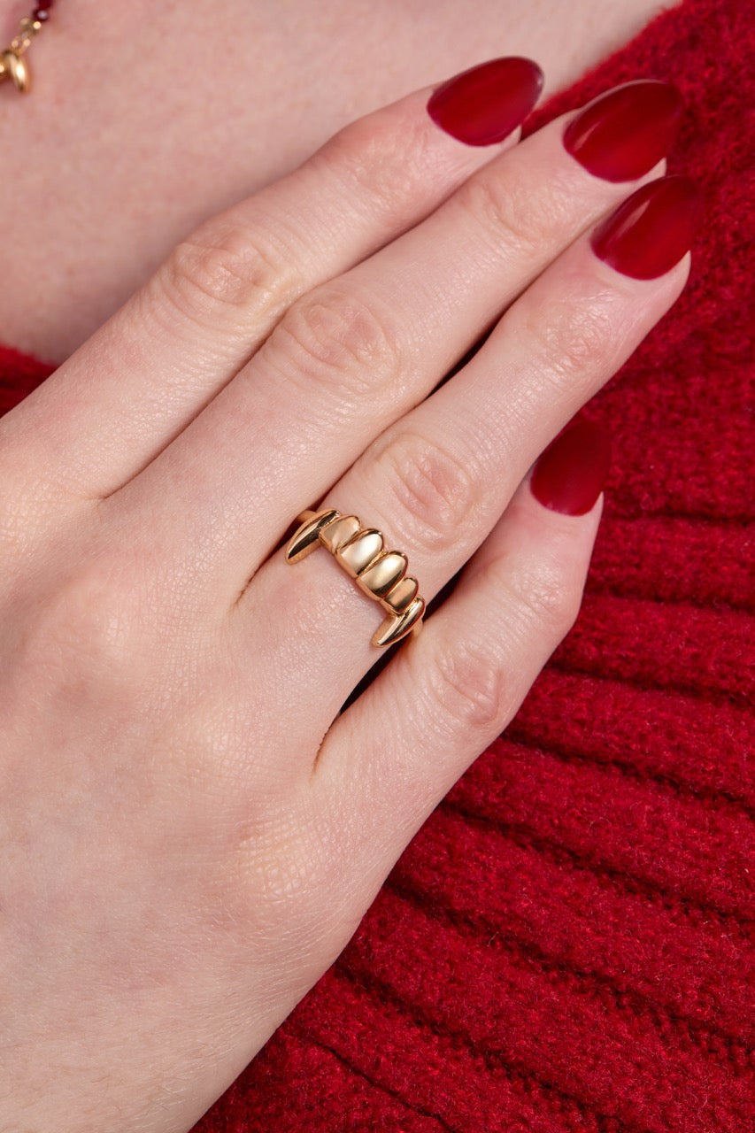 Vampire Teeth Ring Gold | Alex and Ani