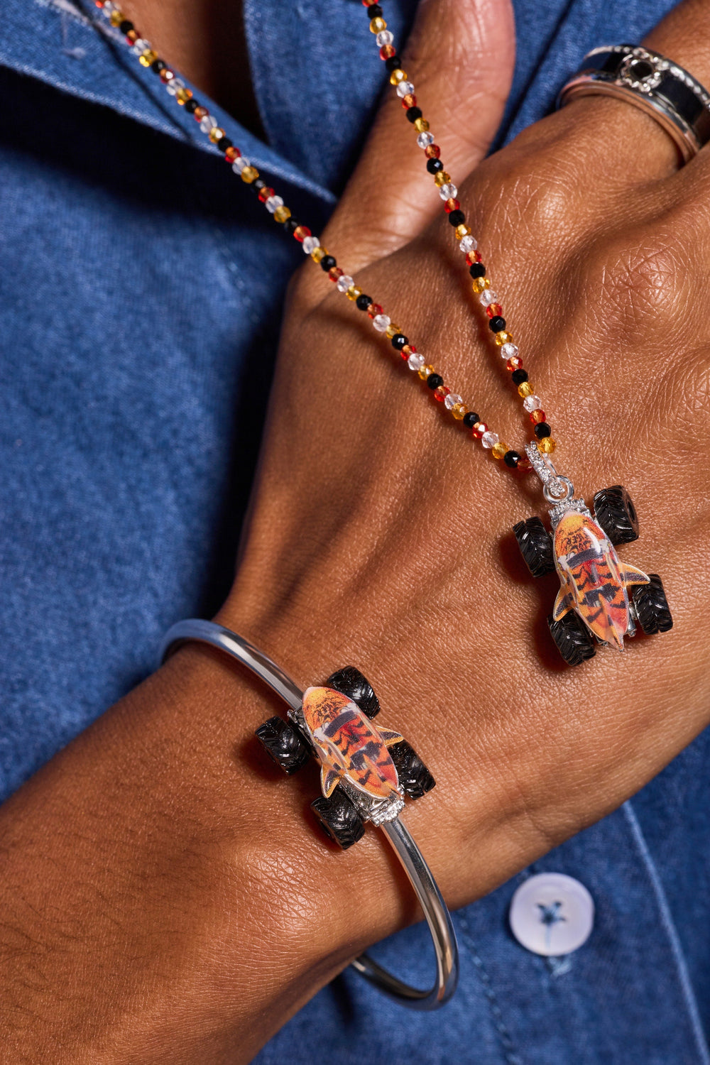 Hot Wheels™ Tiger Shark Moveable Cuff Silver | Alex and Ani