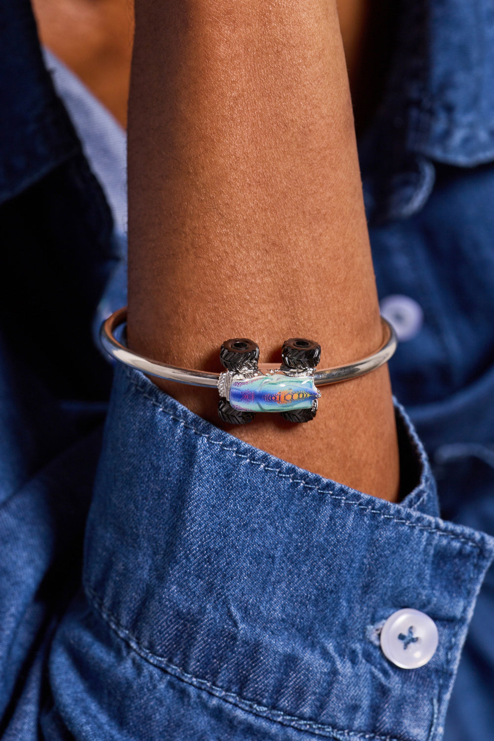 Hot Wheels™ Mega Wrex Moveable Cuff Silver | Alex and Ani
