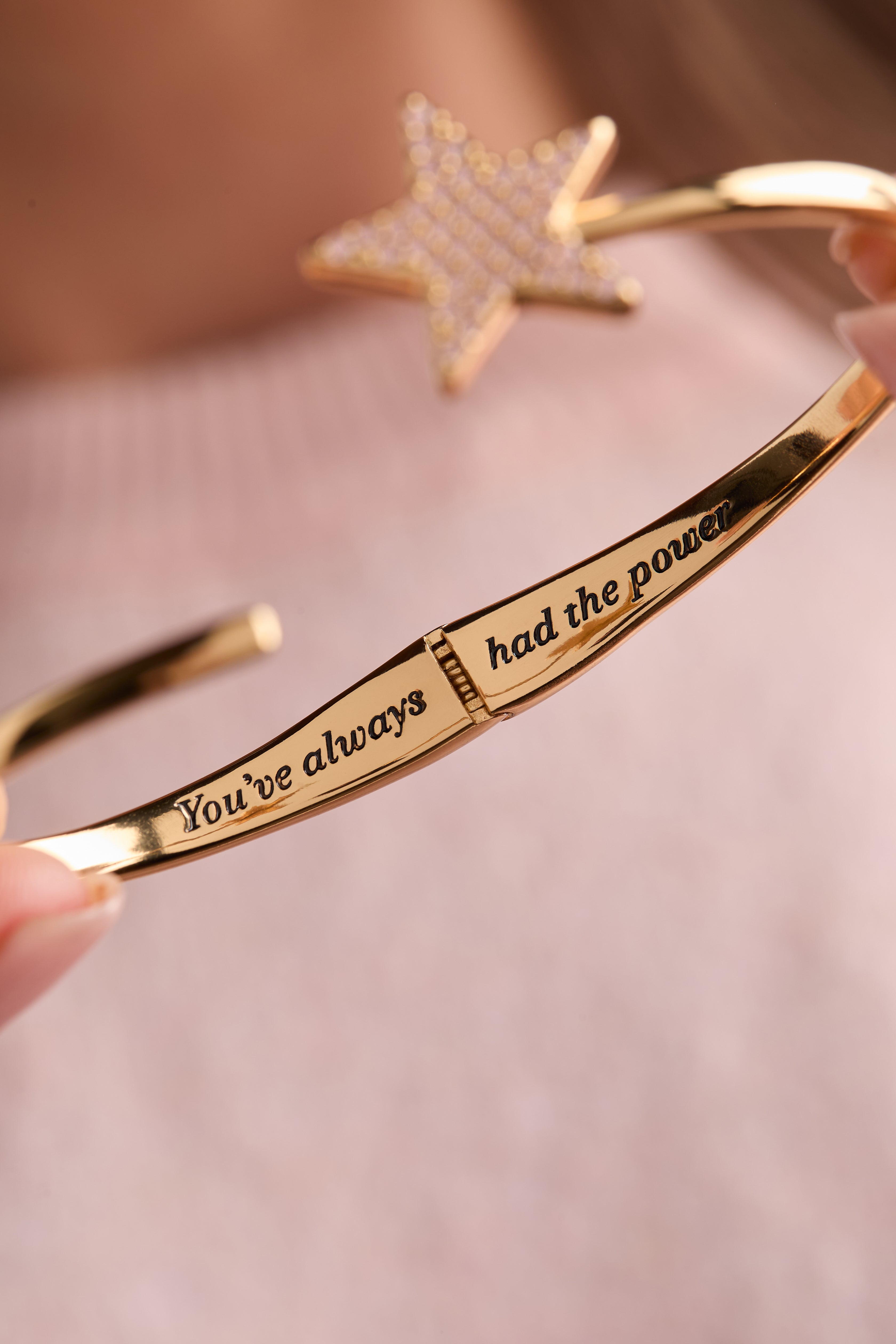 The Wizard of Oz™ Glinda Wand Bypass Cuff Gold | Alex and Ani