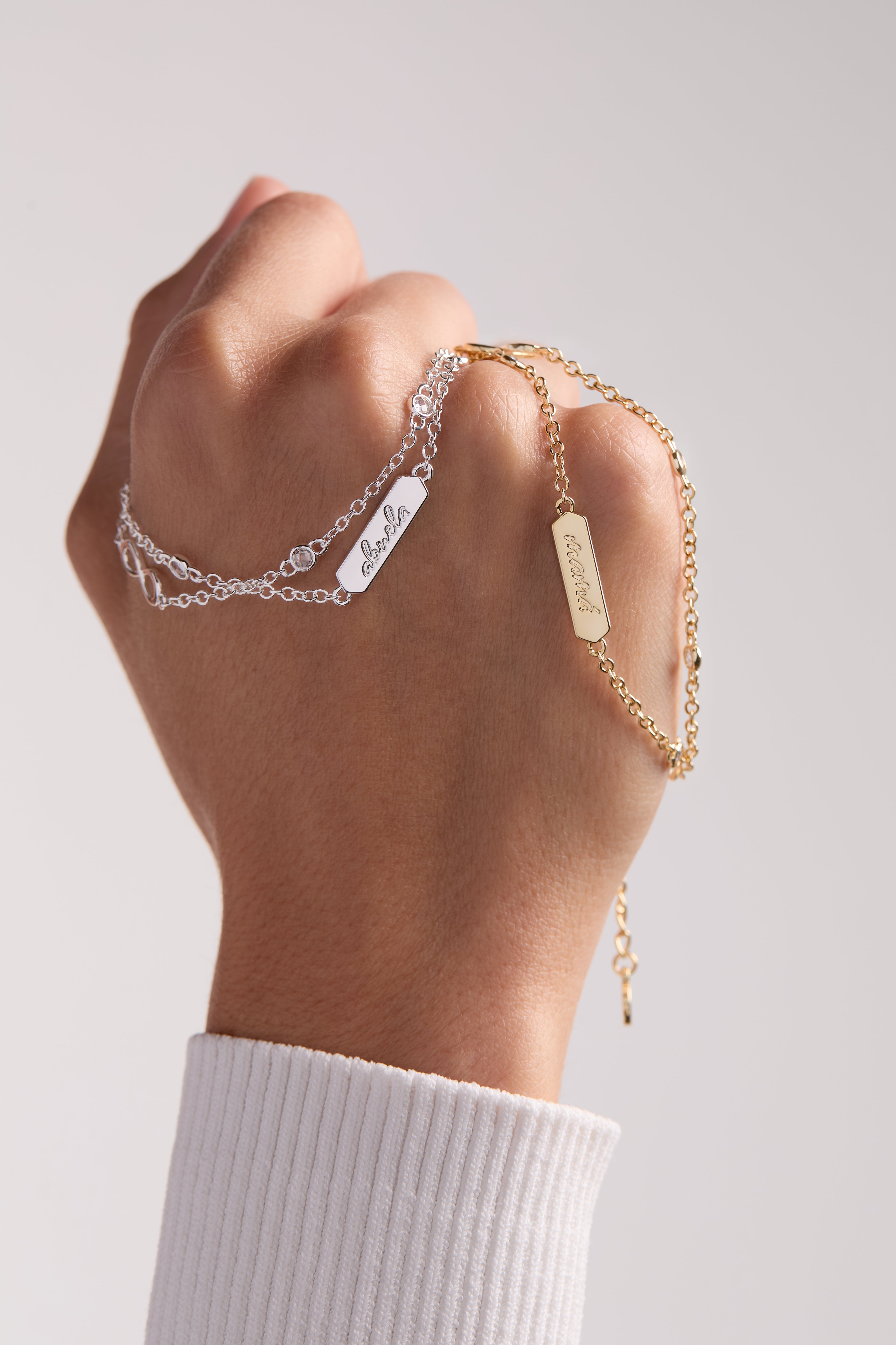 Mexico - Abuela Infinity Adjustable Bracelet Gold | Alex and Ani