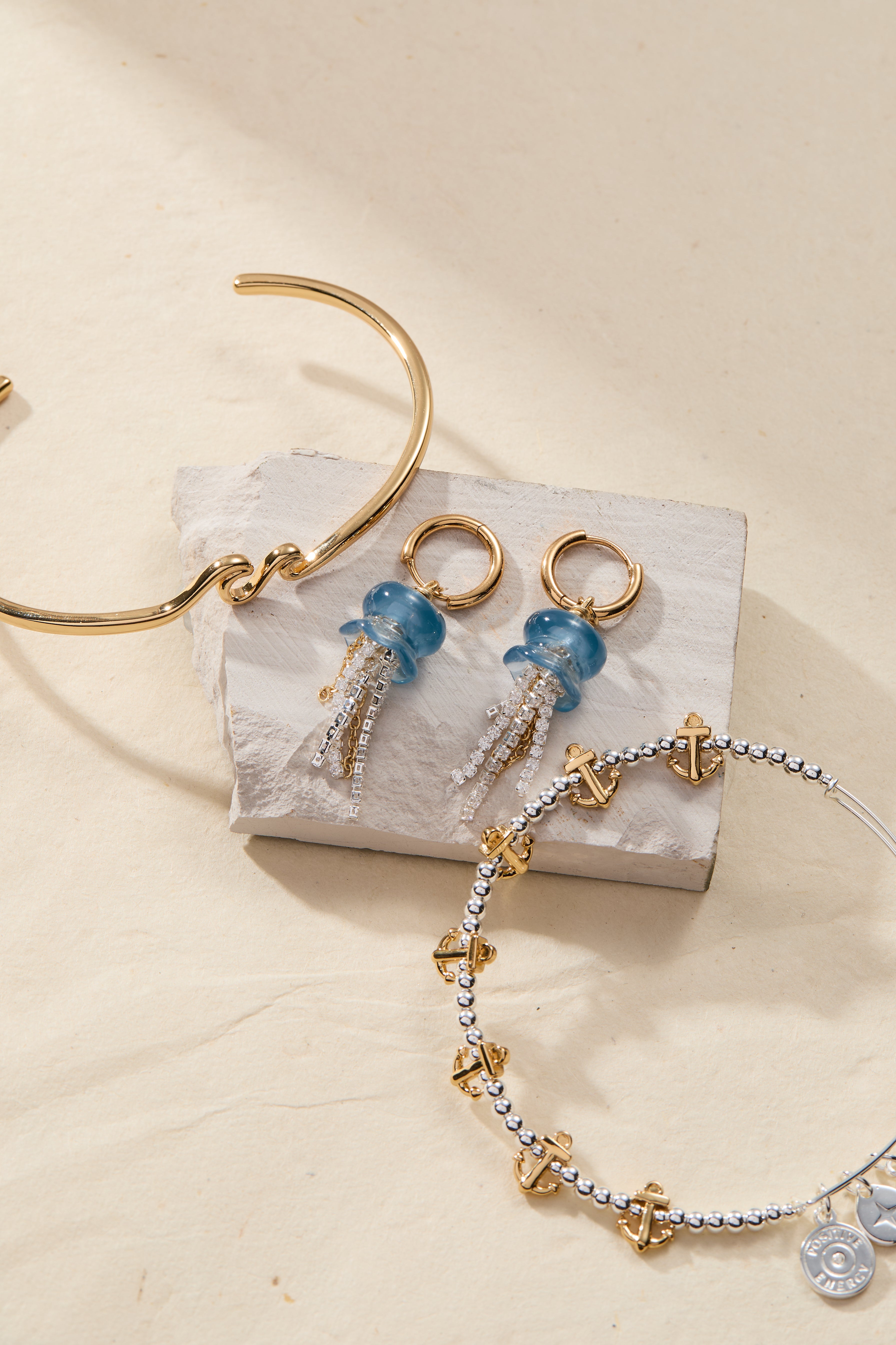 Wave Cuff Gold | Alex and Ani