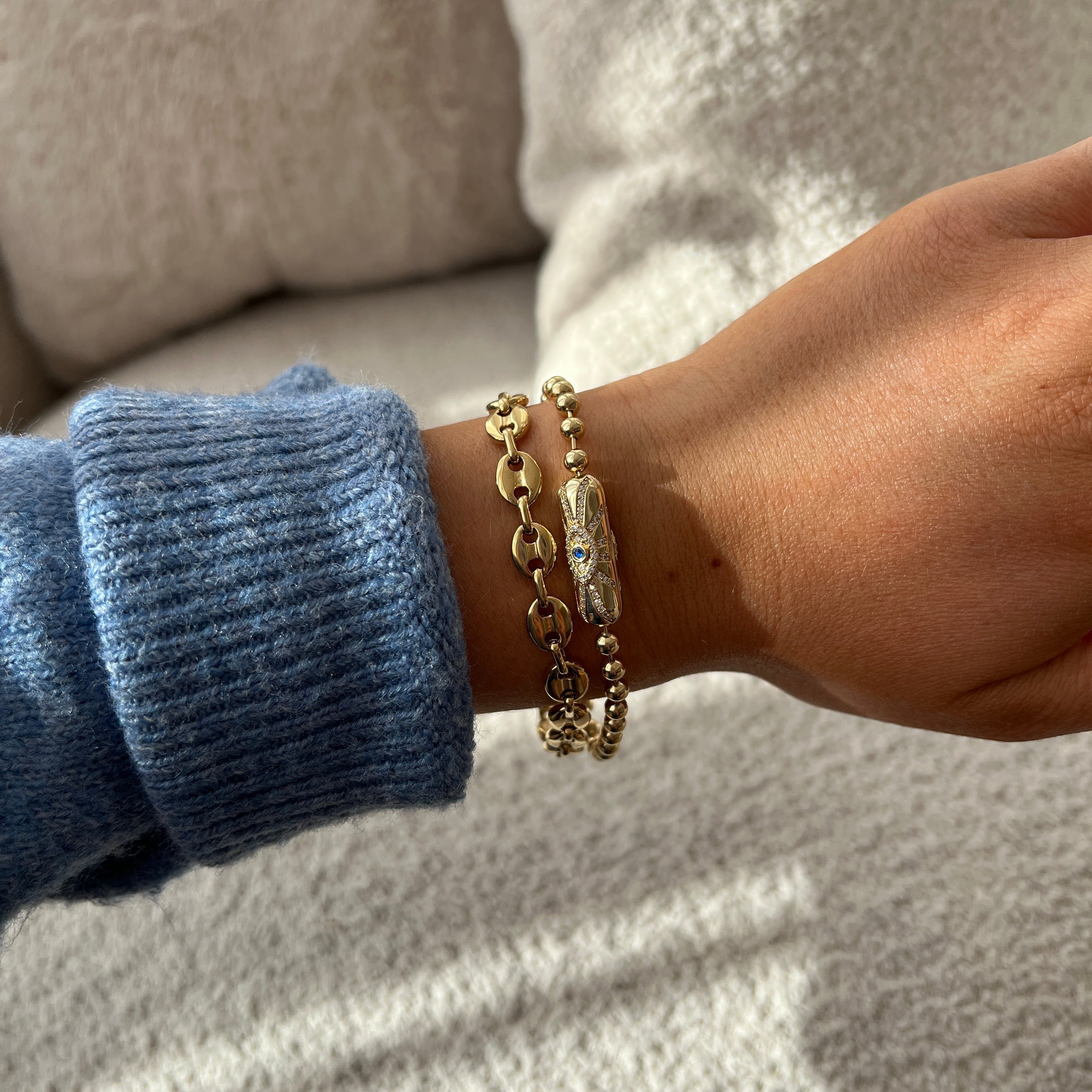 Evil Eye Barrel Closure Bracelet Gold | Alex and Ani