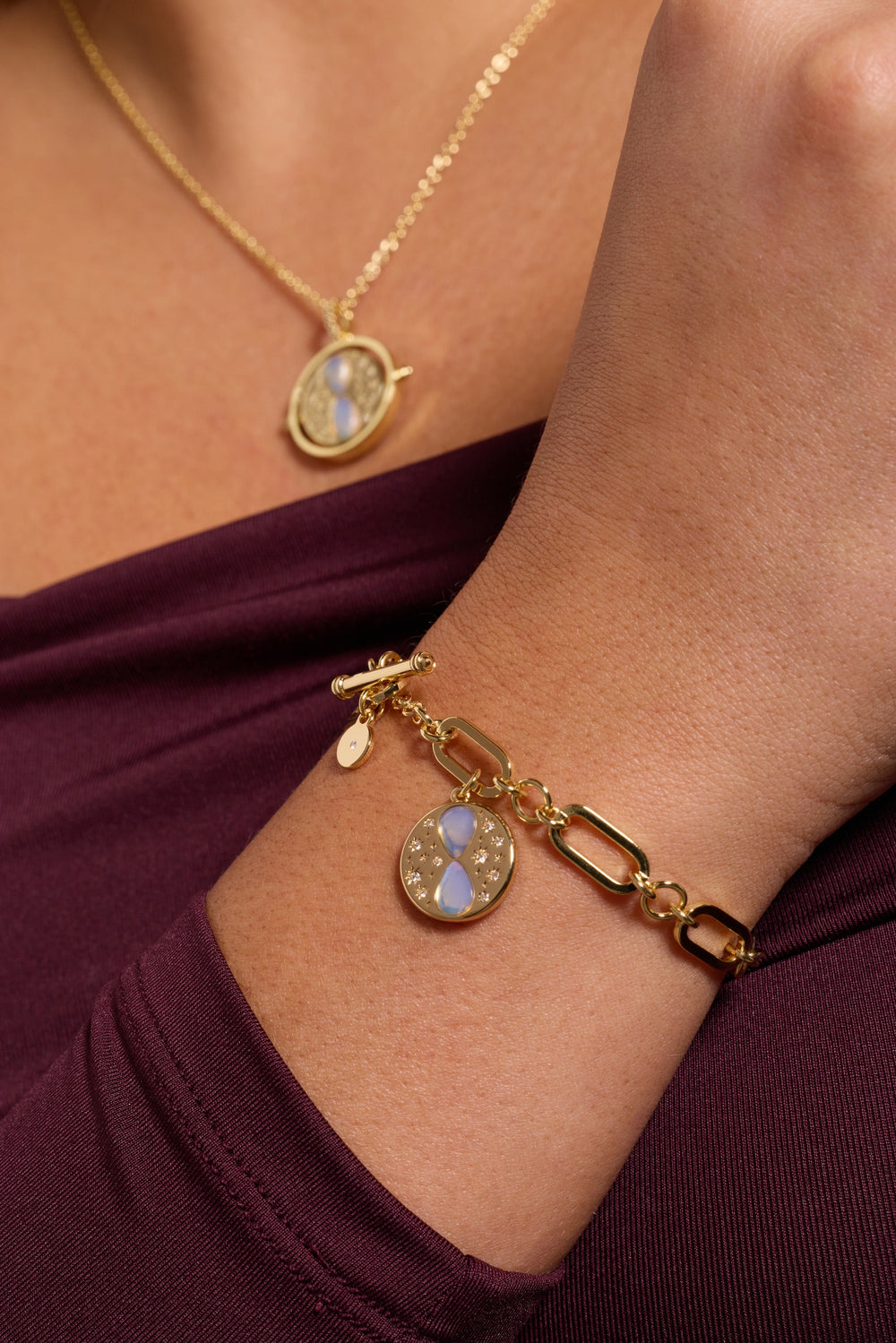Harry Potter™ Time Turner Toggle Bracelet Gold | Alex and Ani