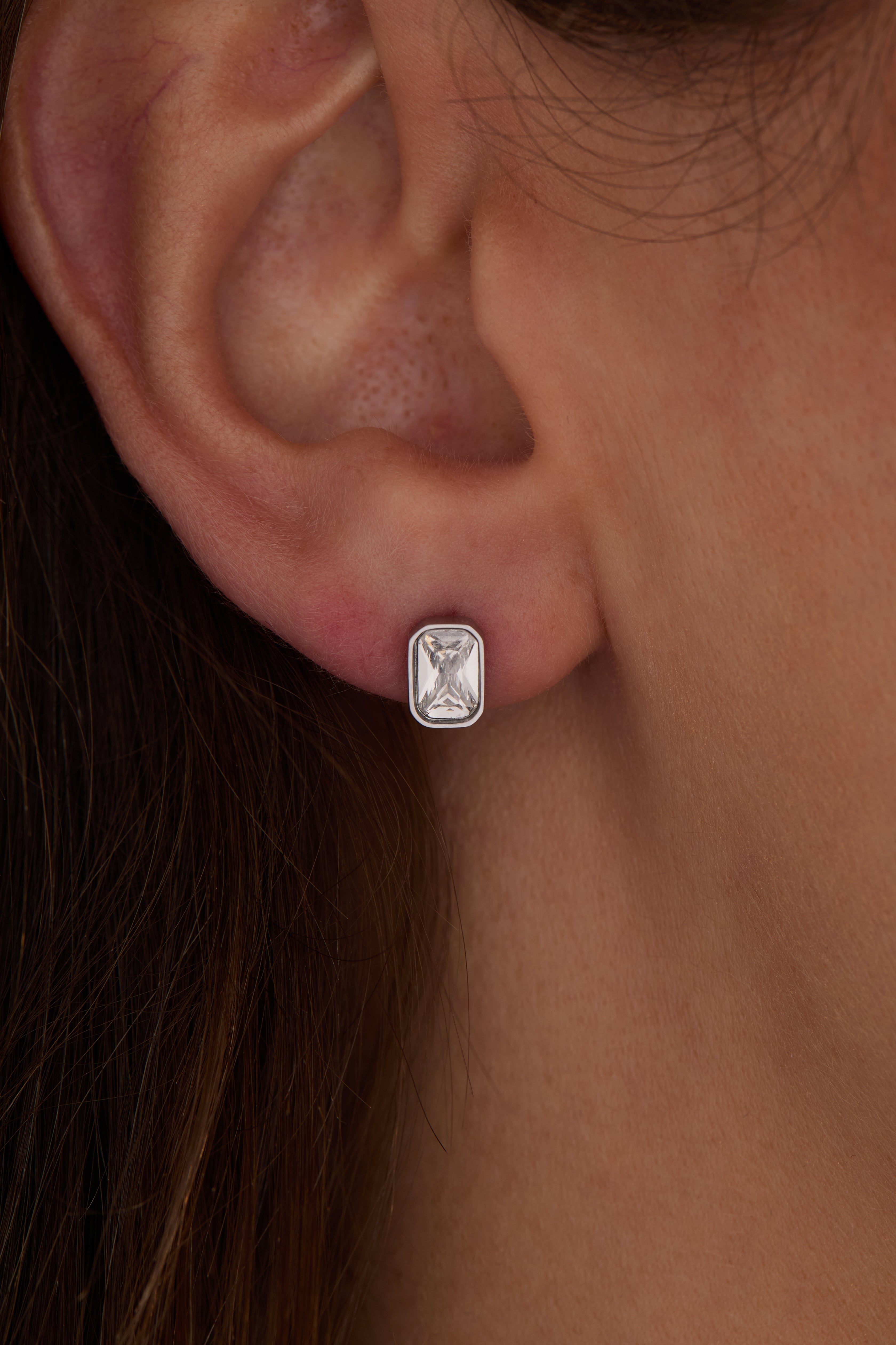April Emerald-Cut Birthstone Stud Stainless Steel Gold | Alex and Ani