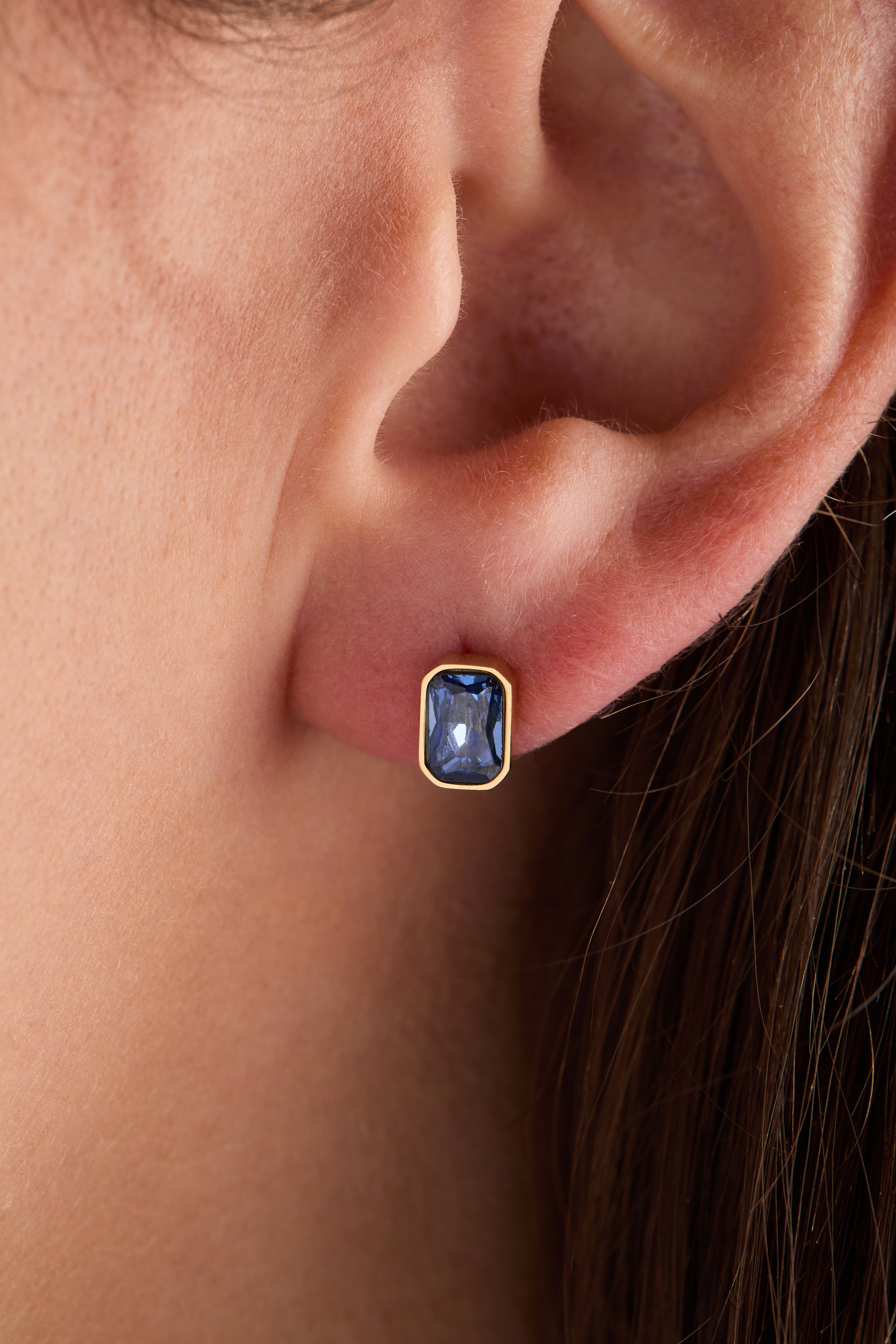 September Emerald-Cut Birthstone Stud Stainless Steel Gold | Alex and Ani