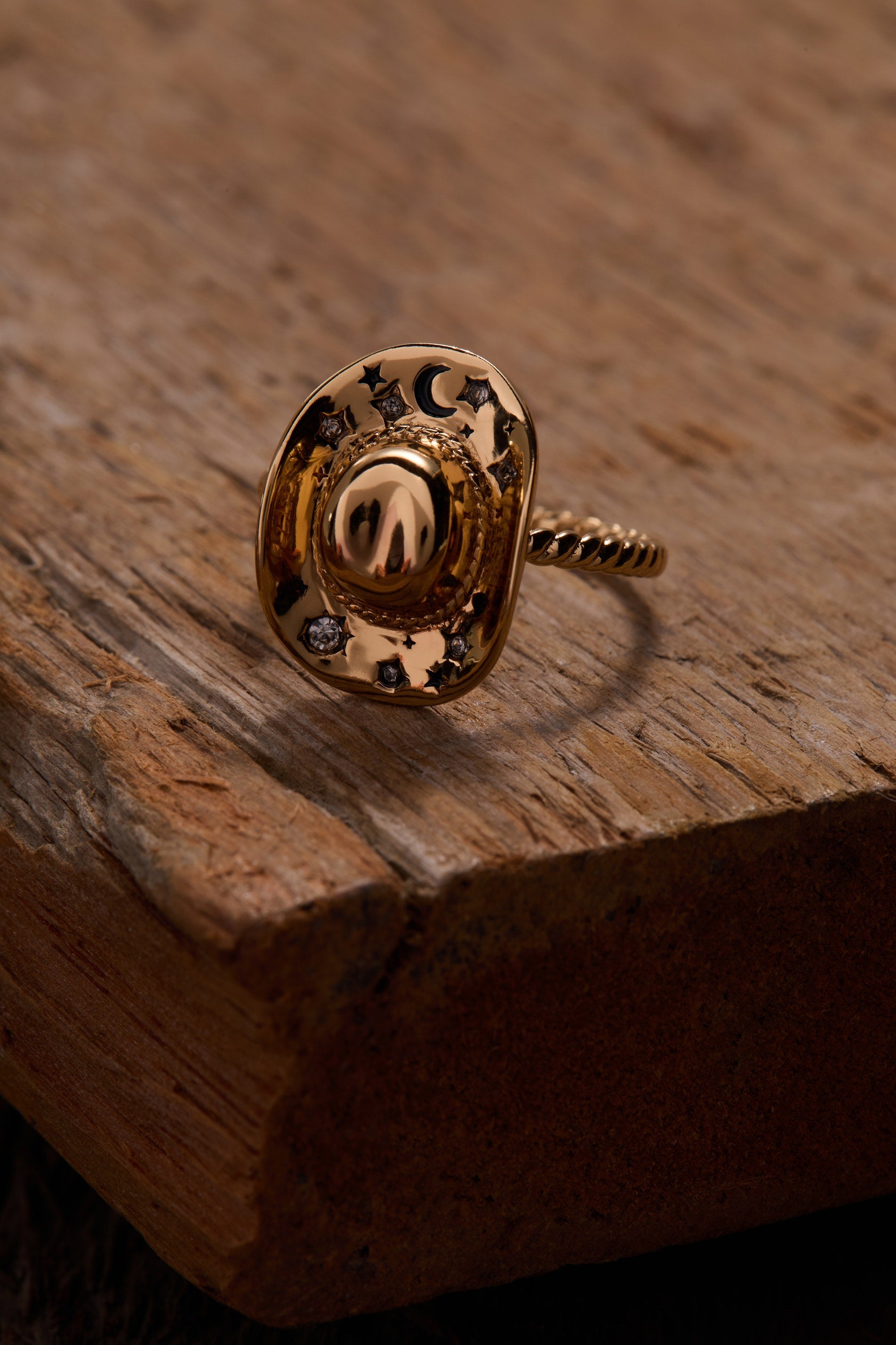 Cowgirl Hat Ring Gold | Alex and Ani