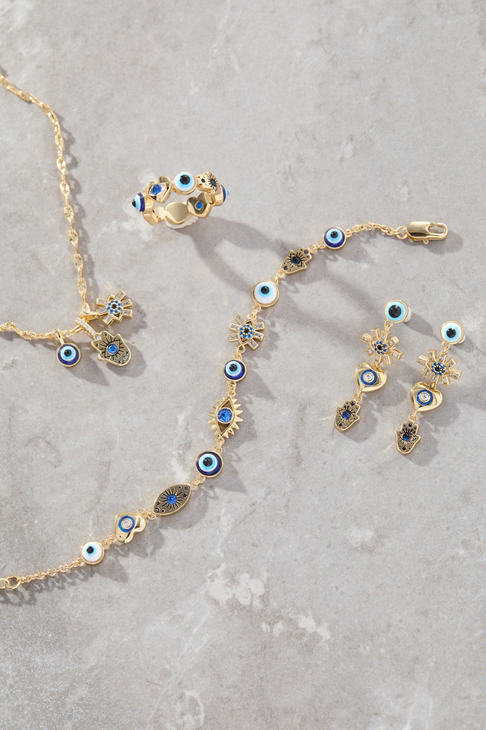 SOM - Evil Eye Band Ring Gold | Alex and Ani