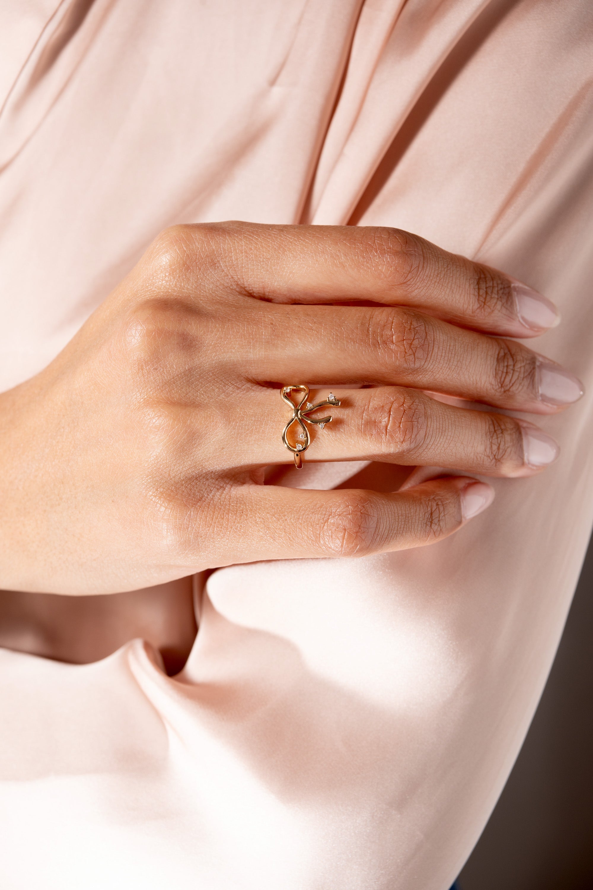 Coquette Bow Ring Shiny Gold | Alex and Ani