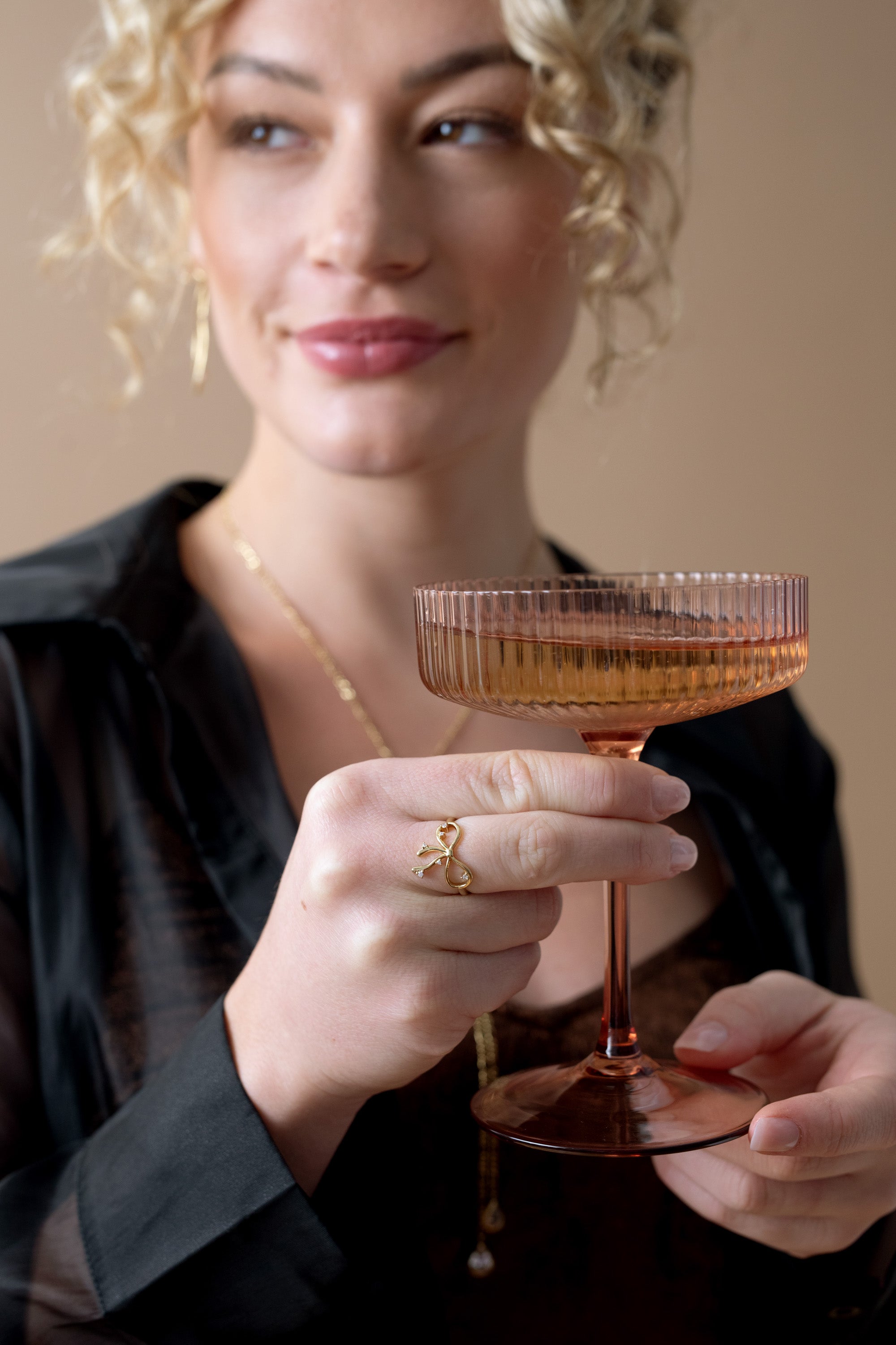 Coquette Bow Ring Shiny Gold | Alex and Ani