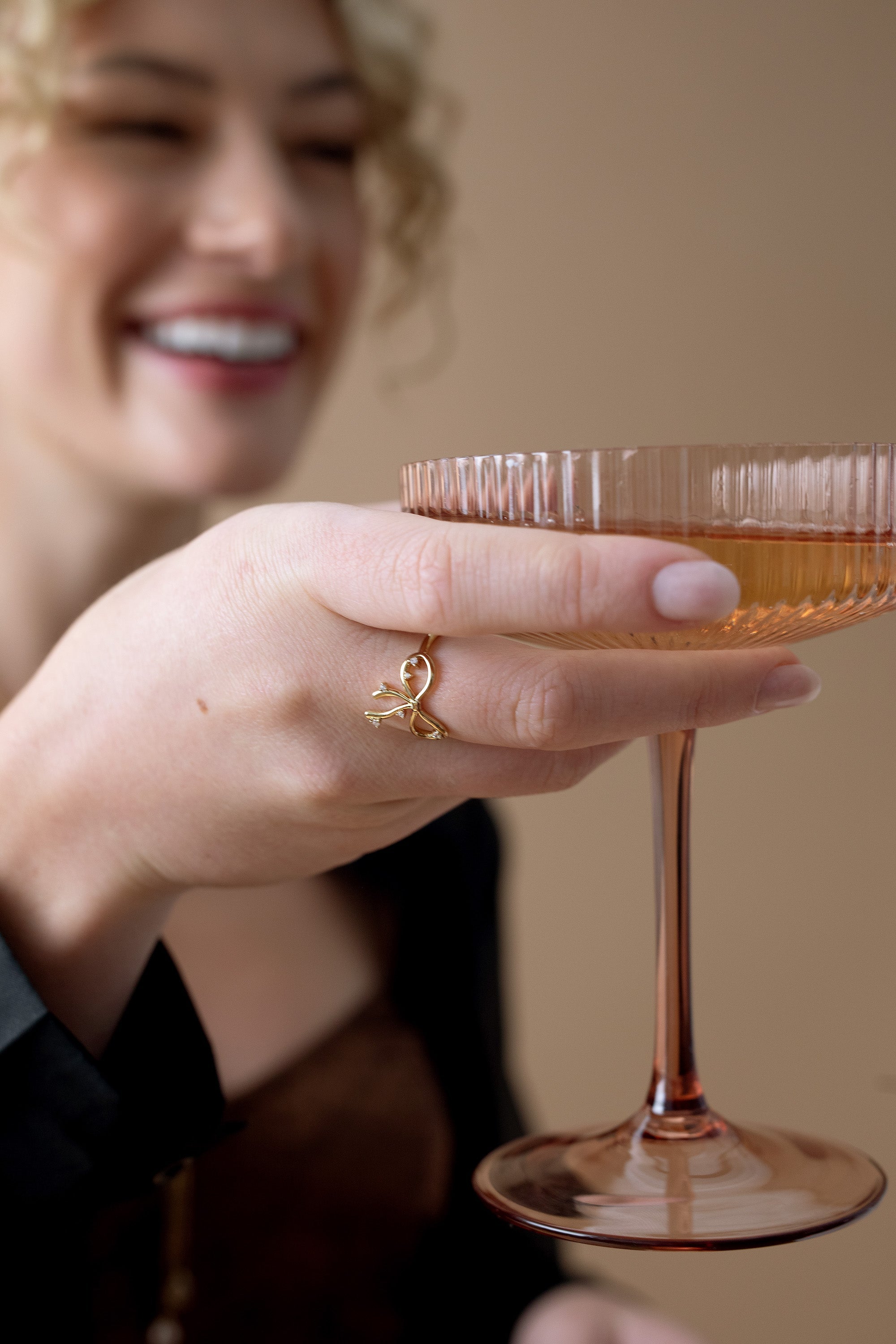 Coquette Bow Ring Shiny Gold | Alex and Ani
