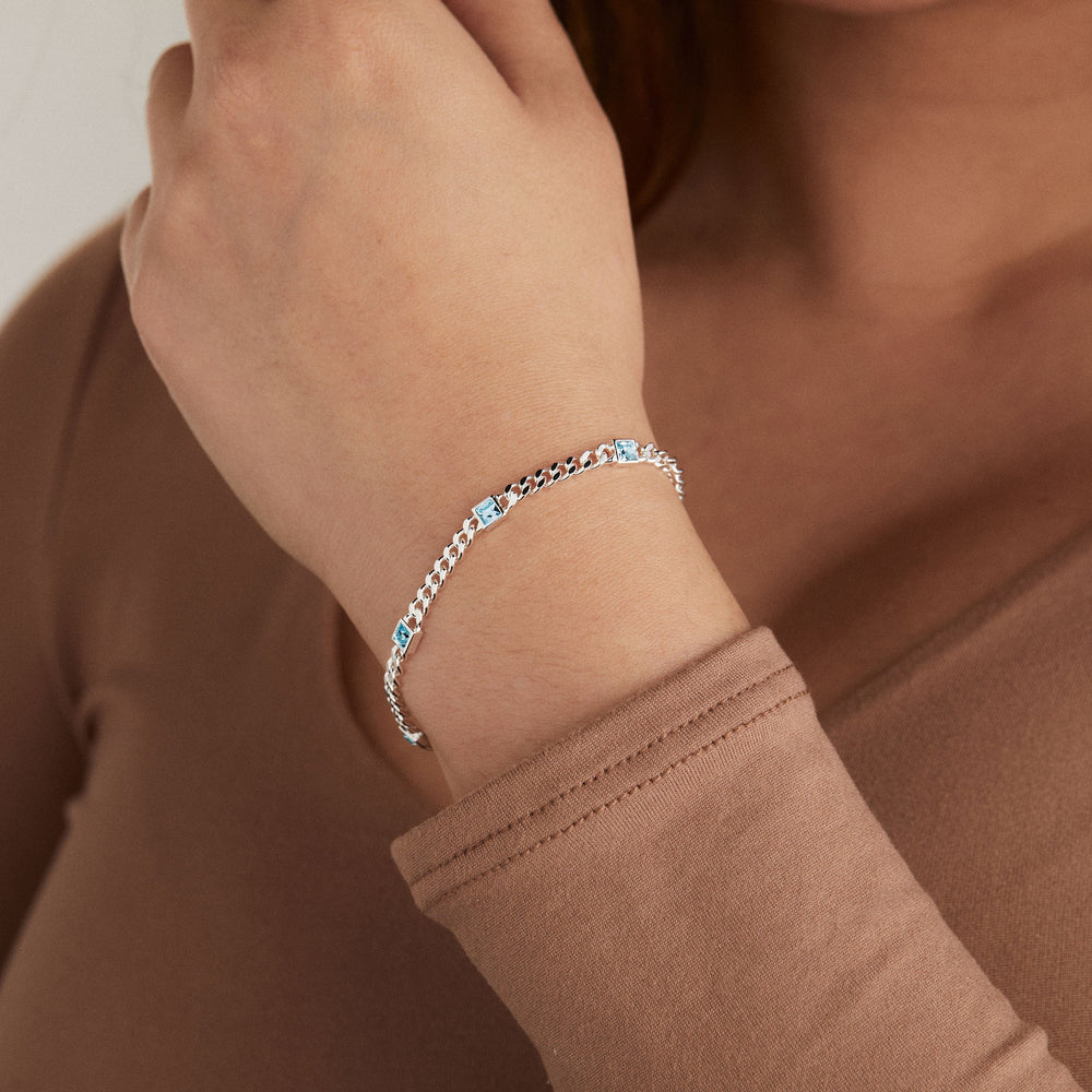 Aquamarine Curb Chain Bracelet, March Birthstone Silver | Alex and Ani