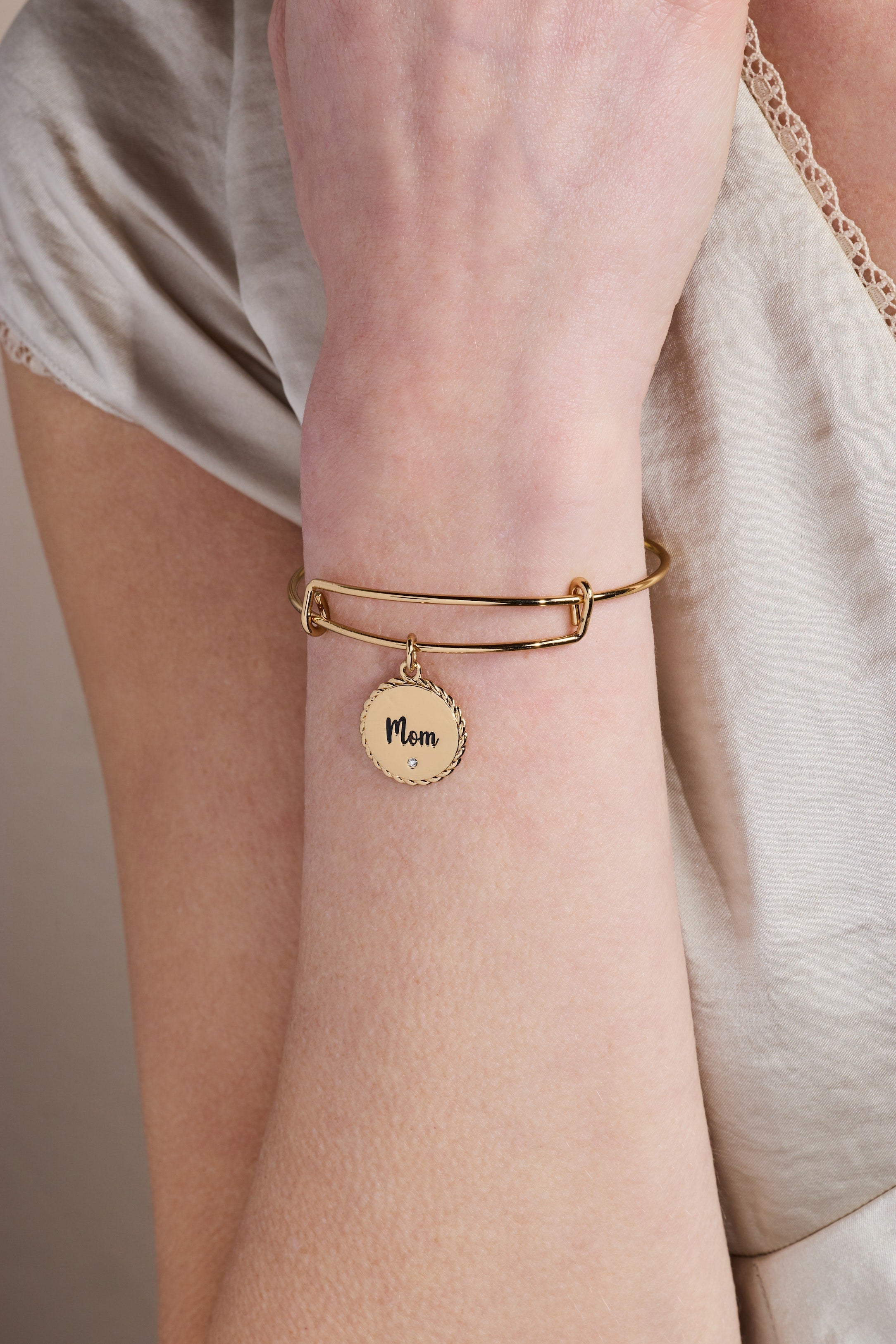 Mom Charm Bangle Gold | Alex and Ani