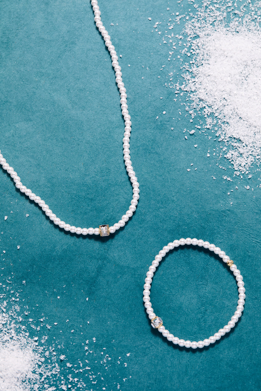 Crystal and Pearl Beaded Stretch Bracelet Gold | Alex and Ani