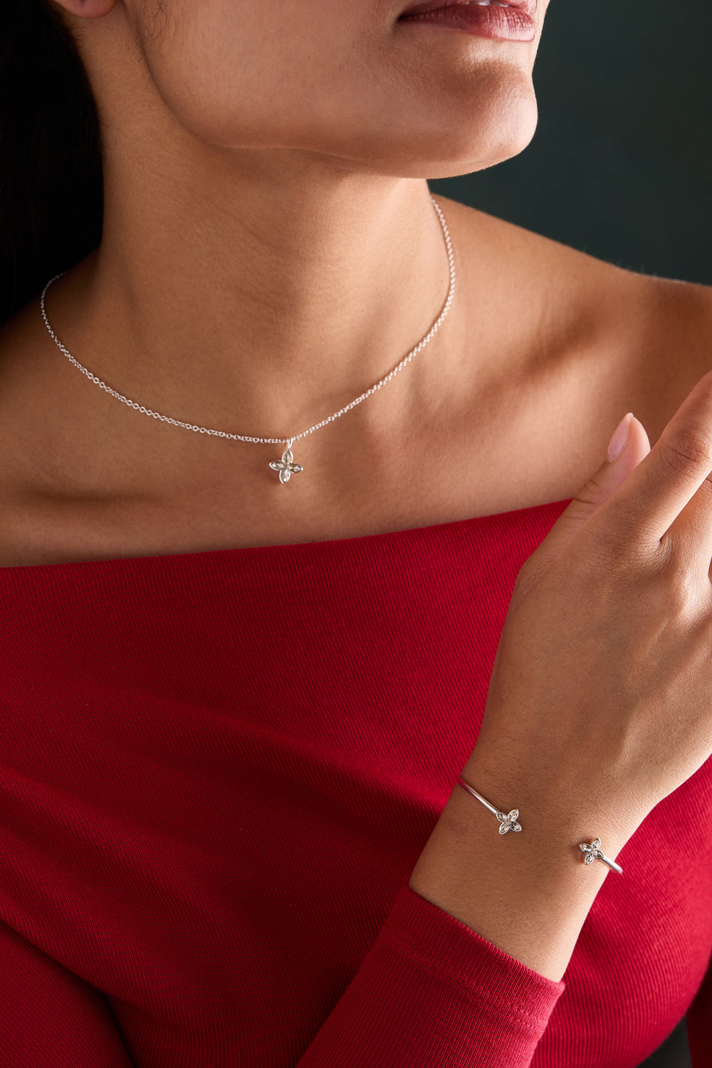 Crystal Logo Star Flex Cuff Silver | Alex and Ani
