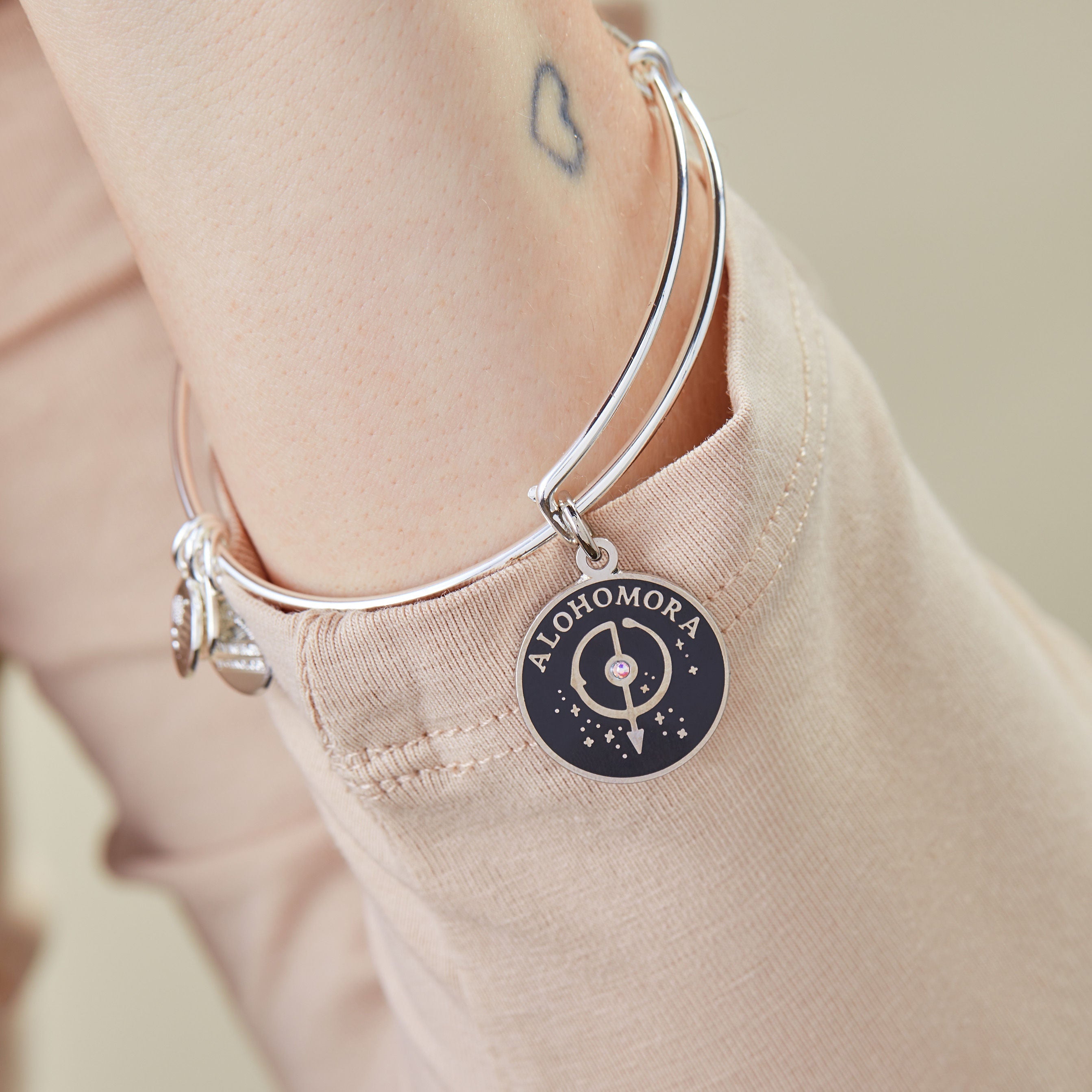 Harry Potter™ 'Alohomora'™ Charm Bangle Bracelet Shiny Silver | Alex and Ani