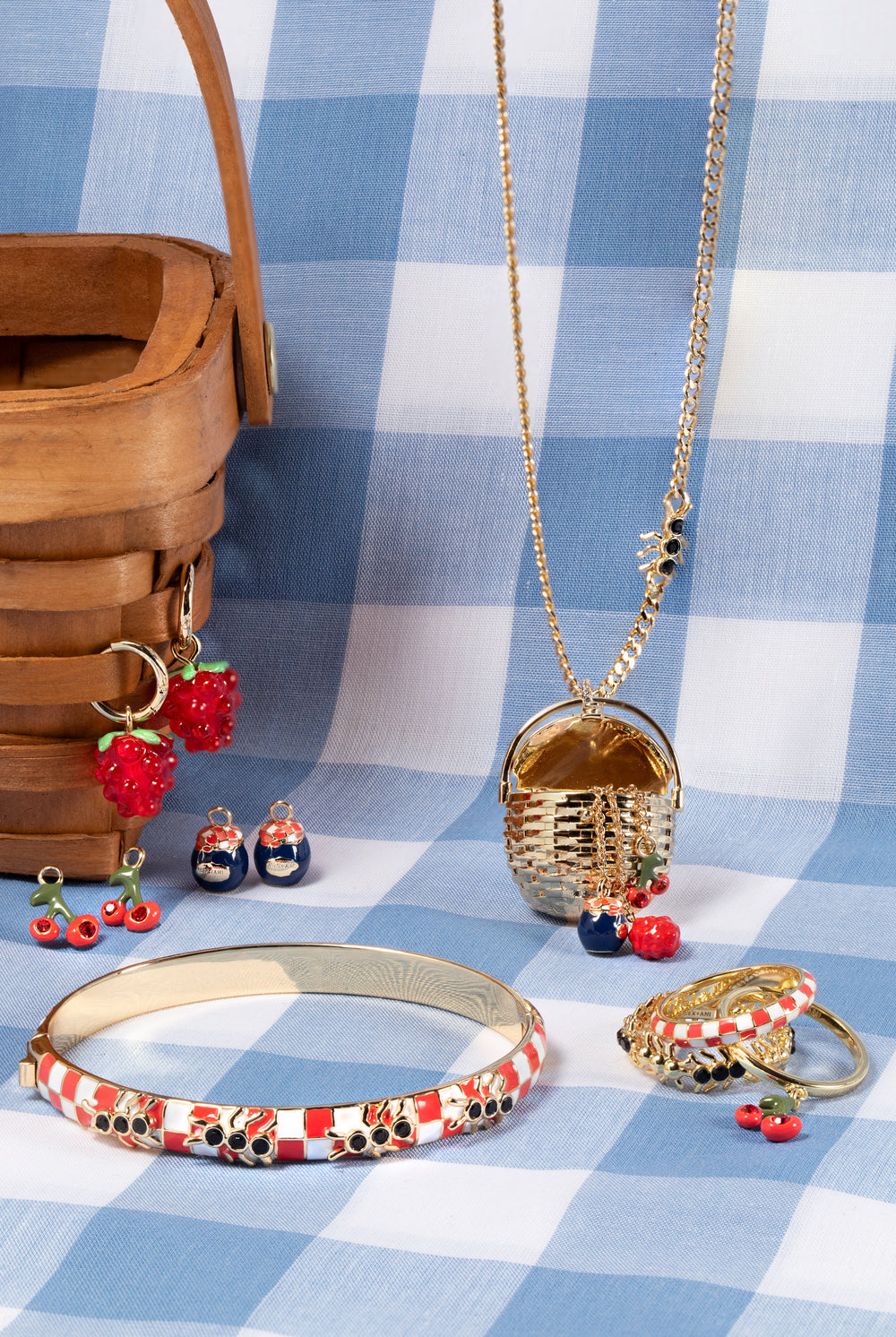 Picnic Basket Pendant Gold | Alex and Ani