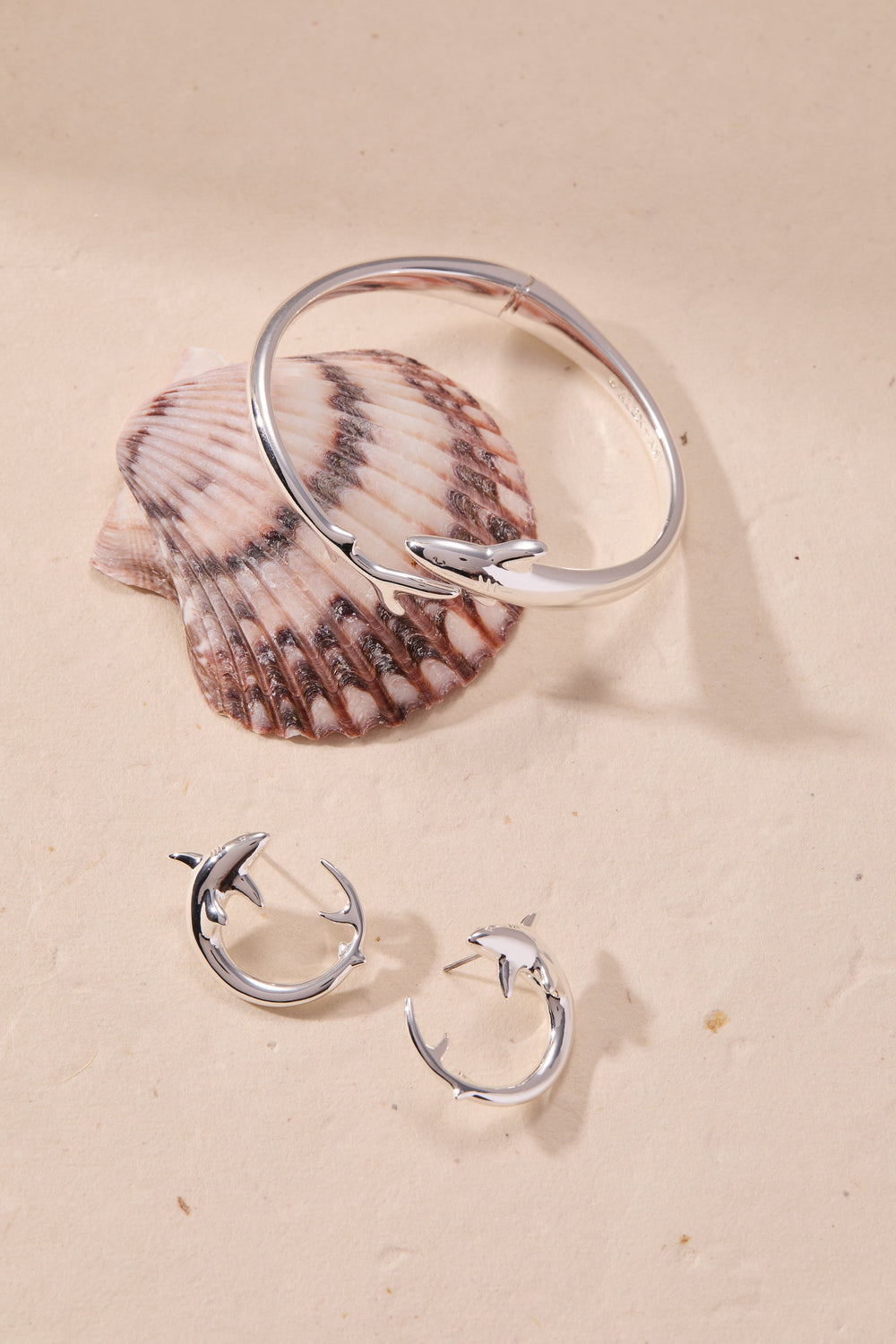 Shark Hoop Earring Silver | Alex and Ani