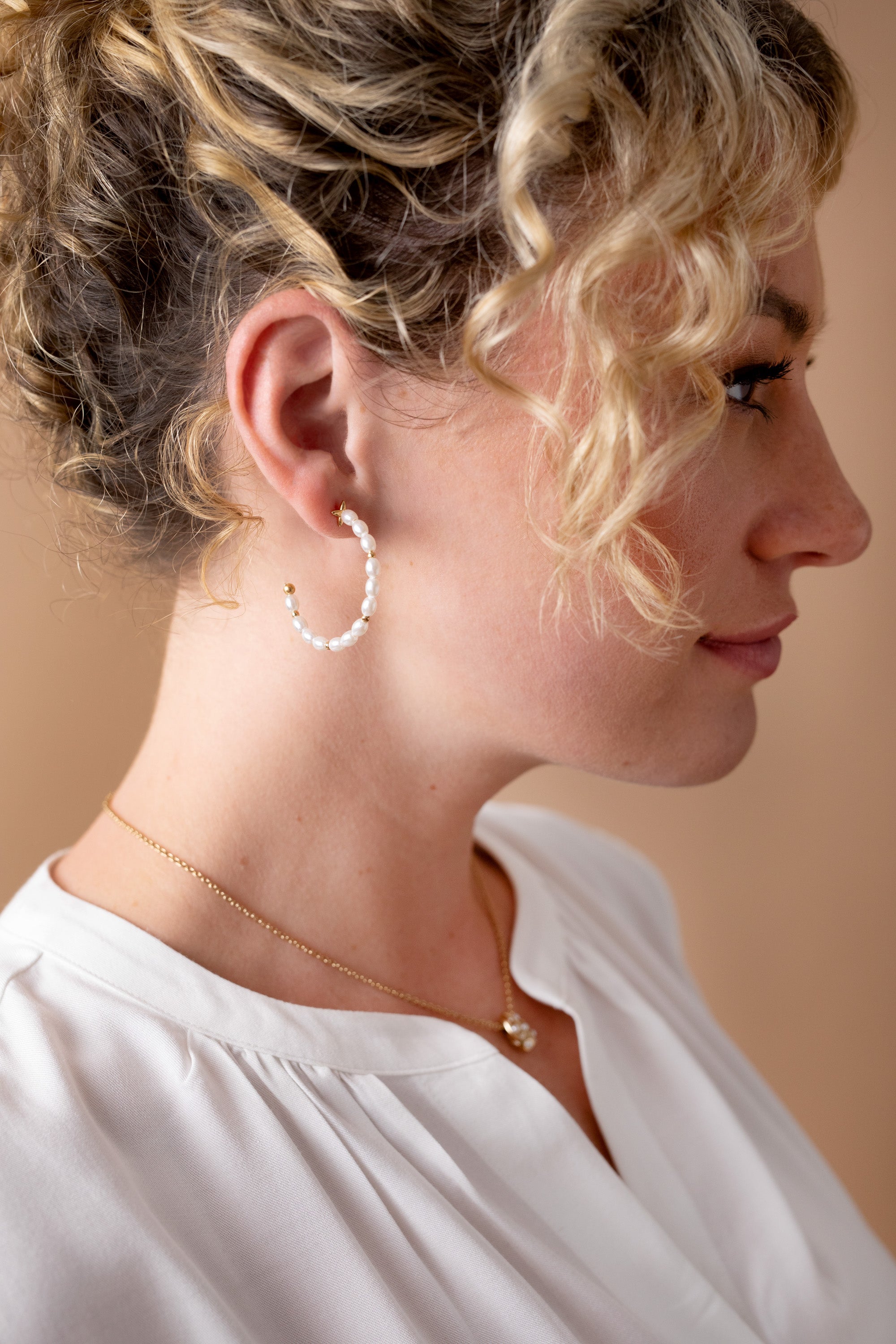 Rice Pearl Hoop Earring Gold | Alex and Ani