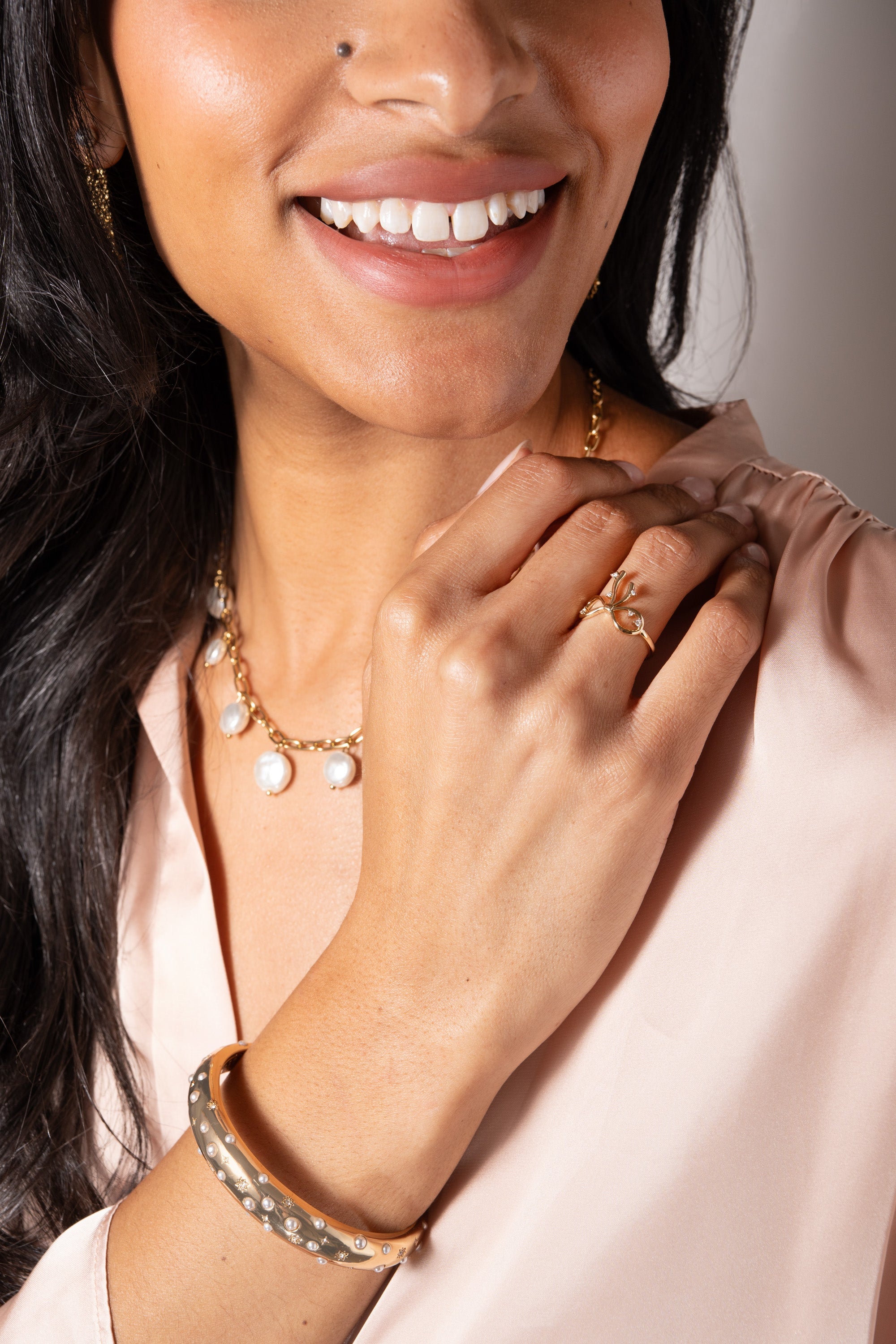 Coin Pearl Necklace Stainless Steel Gold | Alex and Ani