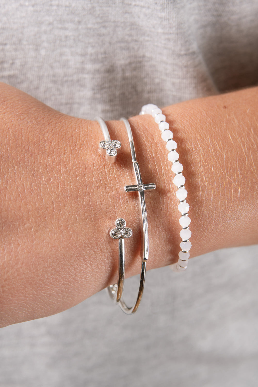 Cross In-Line Bangle Gold | Alex and Ani