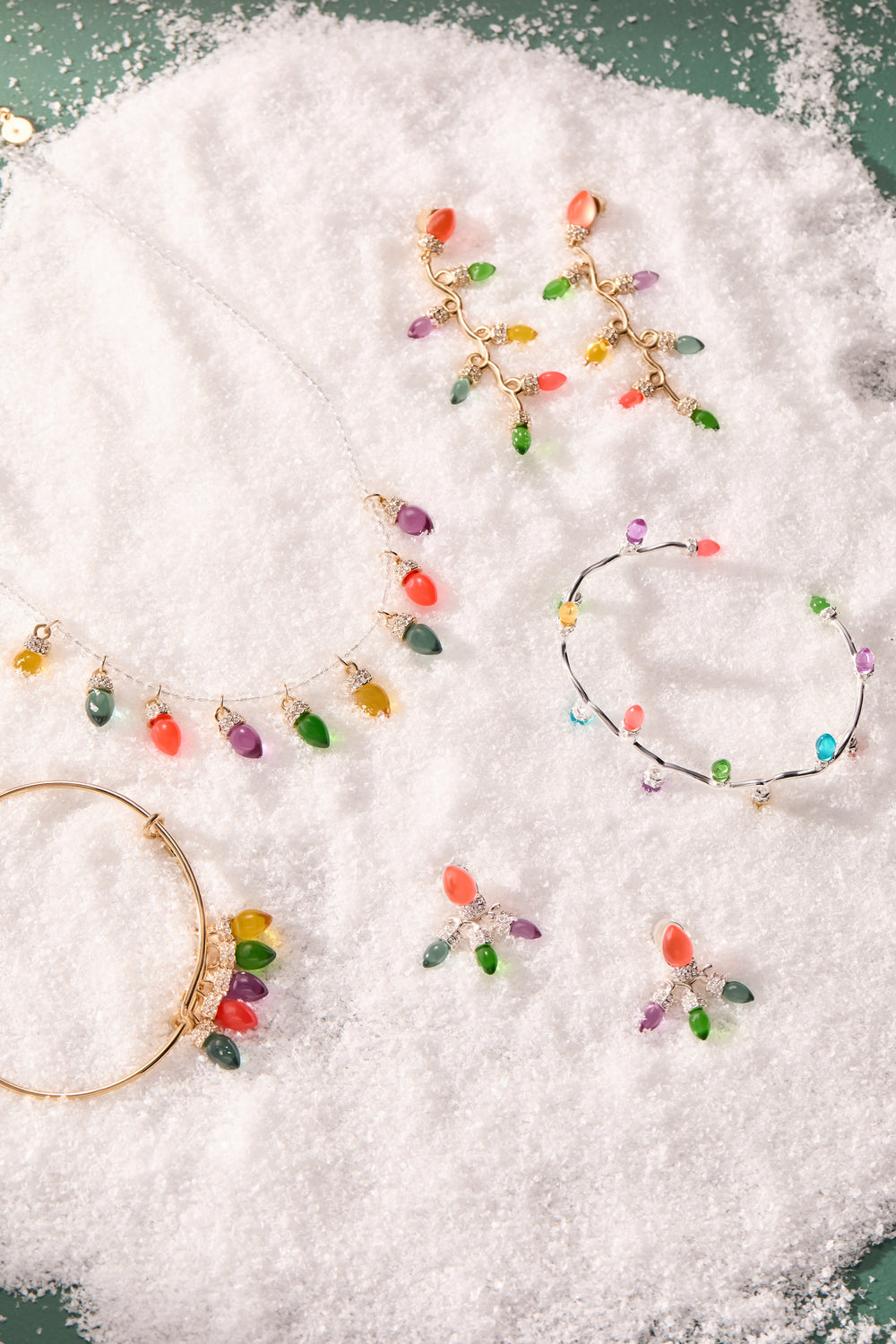Christmas Light Bulb Charm Bangle Gold | Alex and Ani